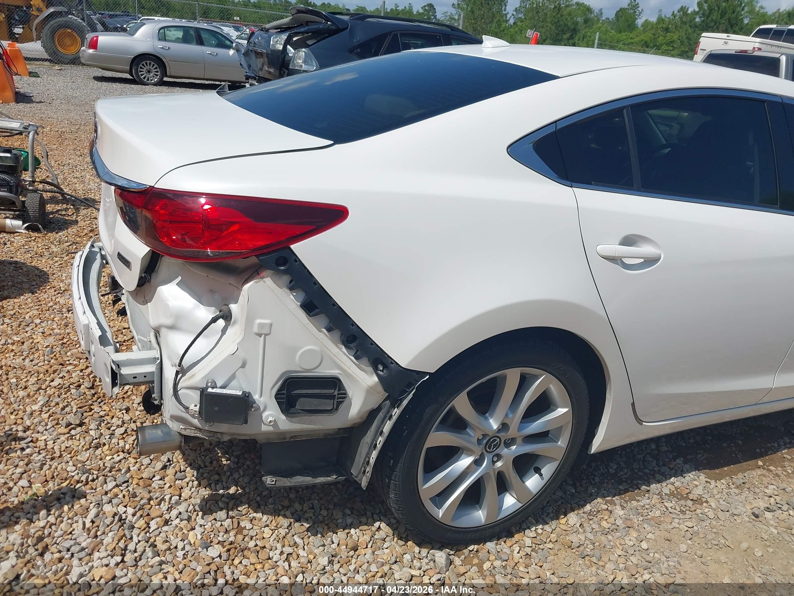 2015 Mazda Mazda6 I Touring White vin: JM1GJ1V65F1178228