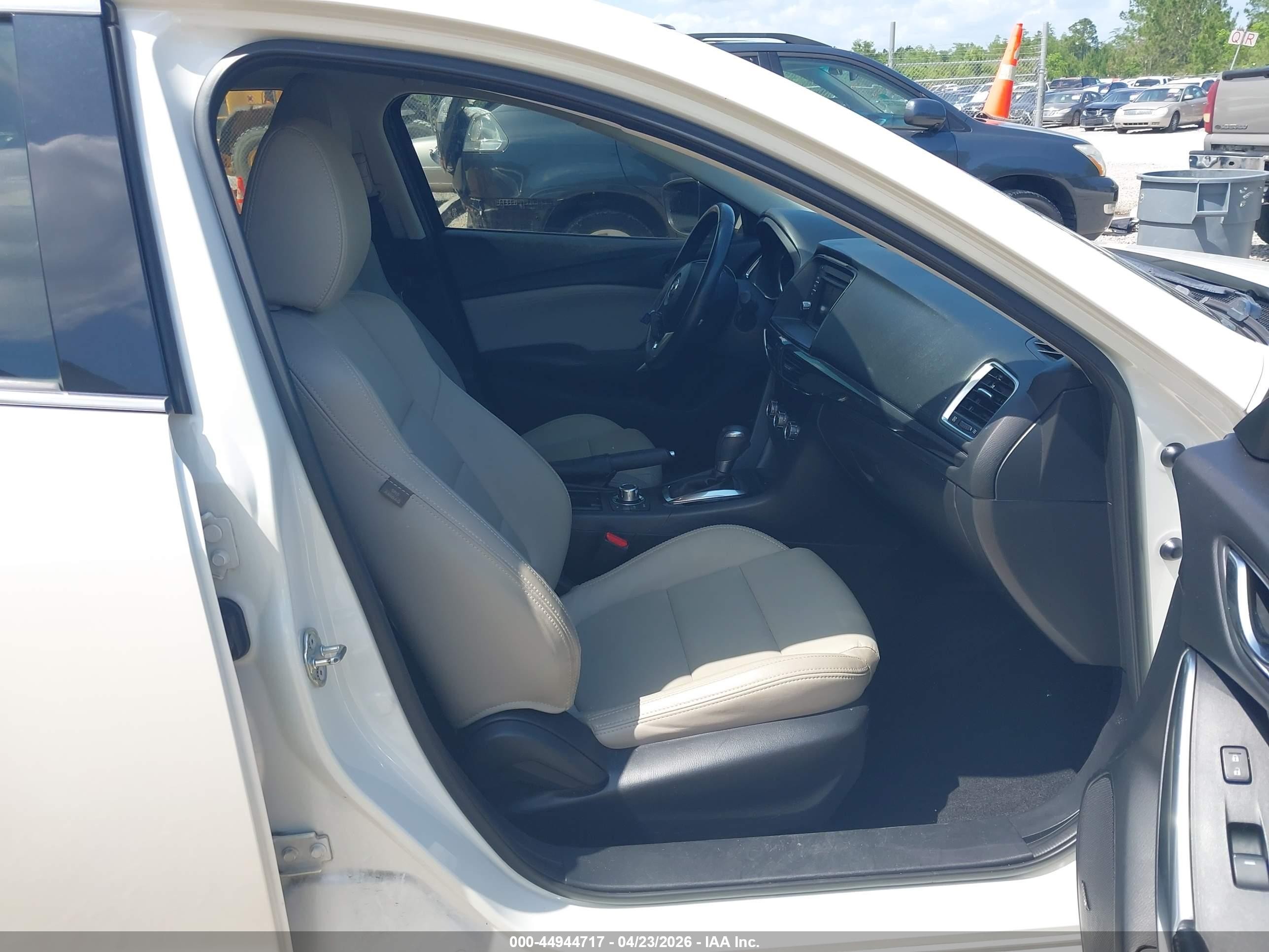 2015 Mazda Mazda6 I Touring White vin: JM1GJ1V65F1178228