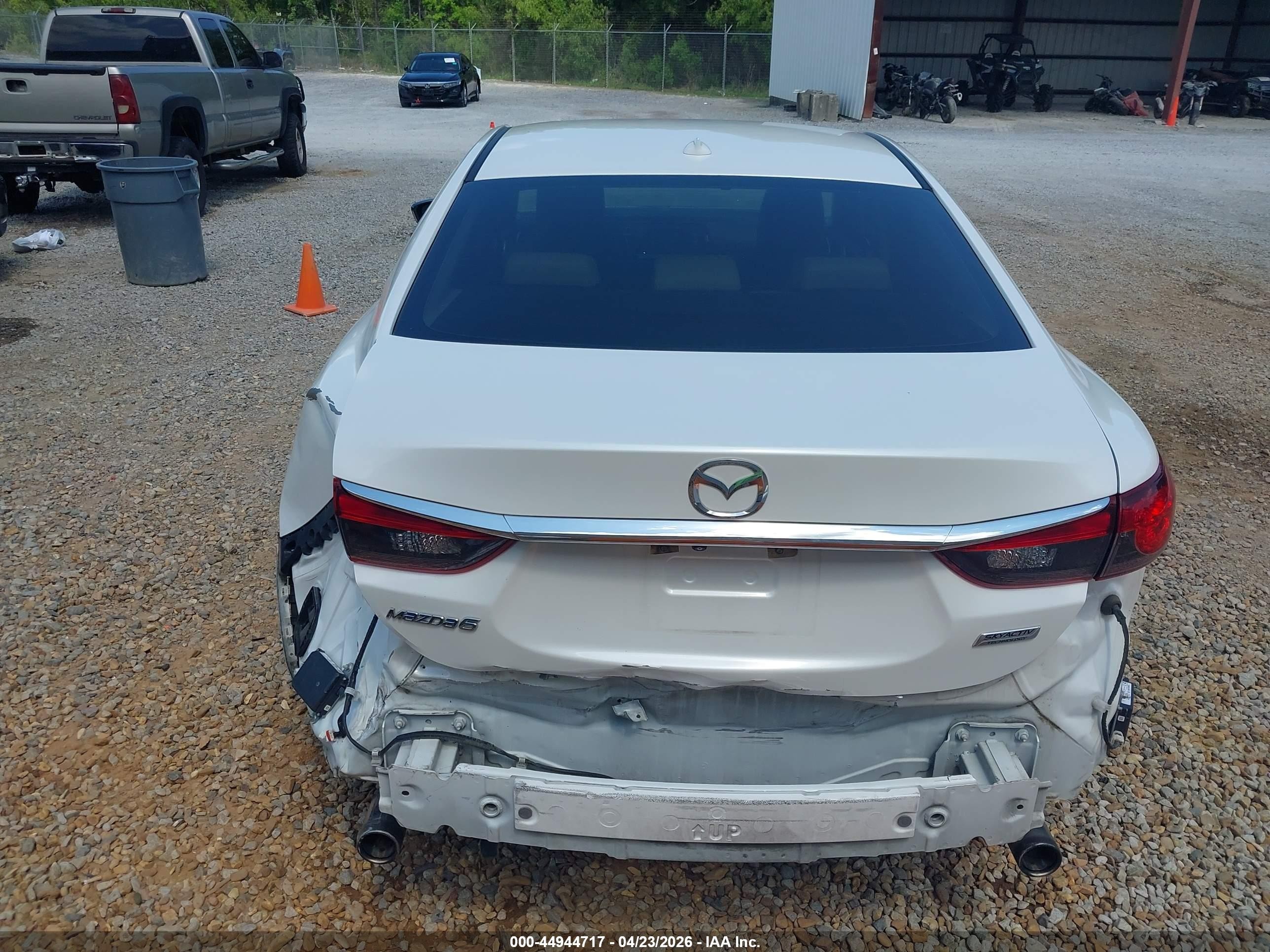 2015 Mazda Mazda6 I Touring White vin: JM1GJ1V65F1178228