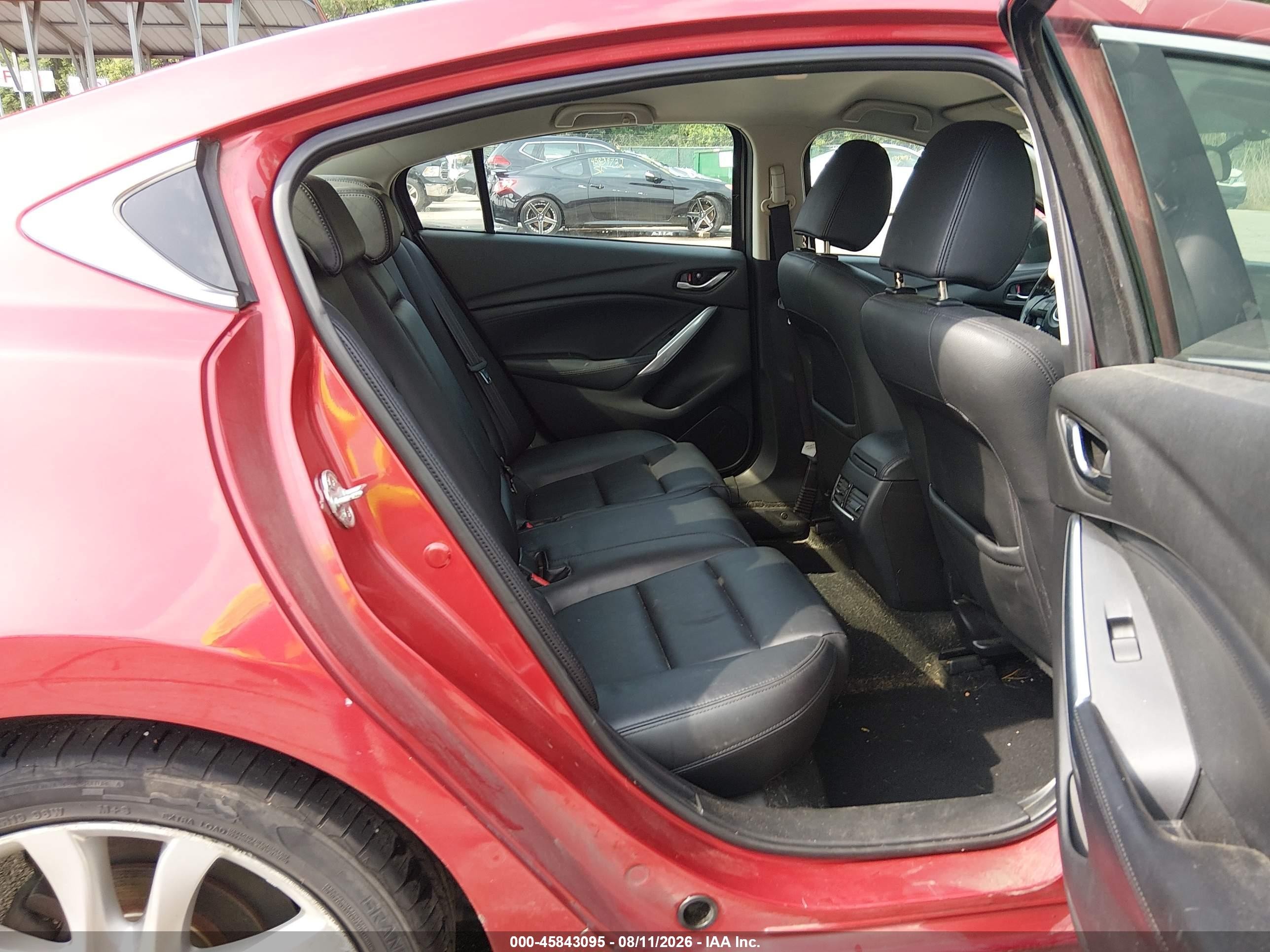 2014 Mazda Mazda6 I Touring Red vin: JM1GJ1V66E1117565
