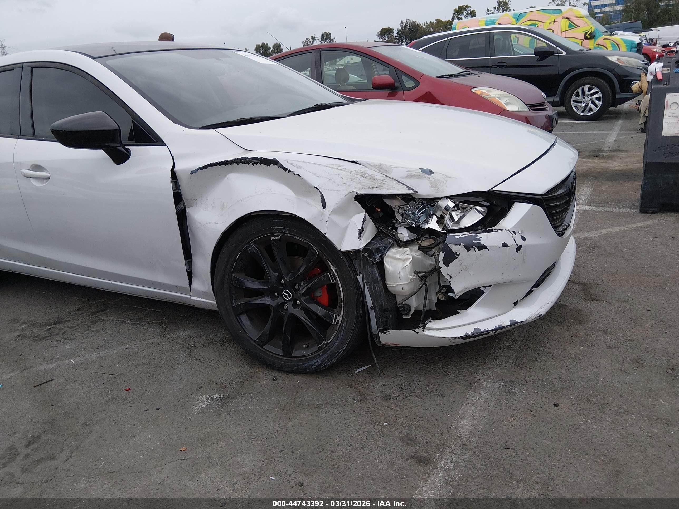 2014 Mazda Mazda6 I Touring White vin: JM1GJ1V67E1131507