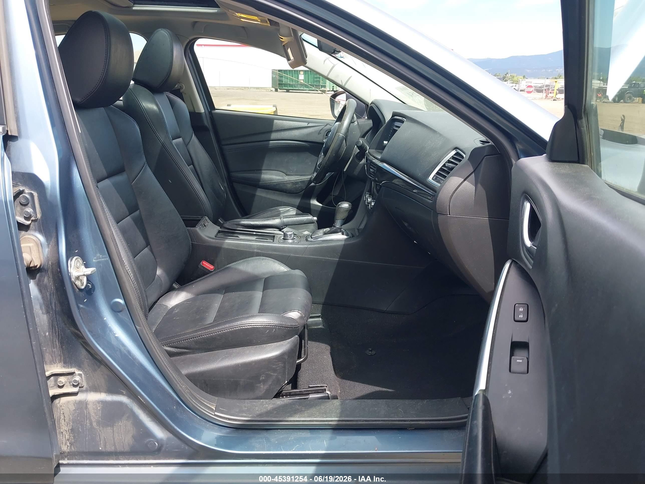 2015 Mazda Mazda6 I Touring Blue vin: JM1GJ1V67F1174925