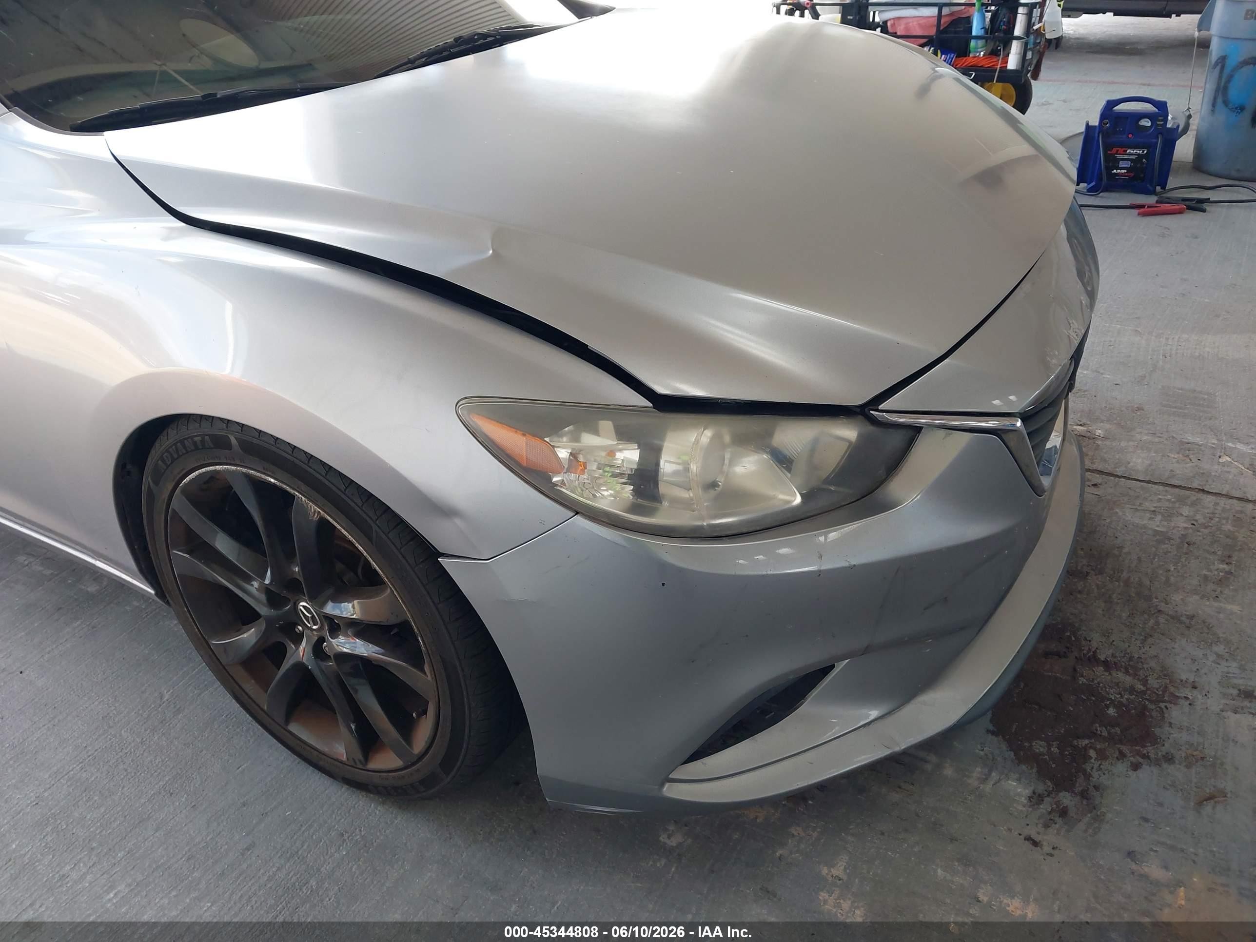 2014 Mazda Mazda6 I Touring Серебряный vin: JM1GJ1V68E1132097