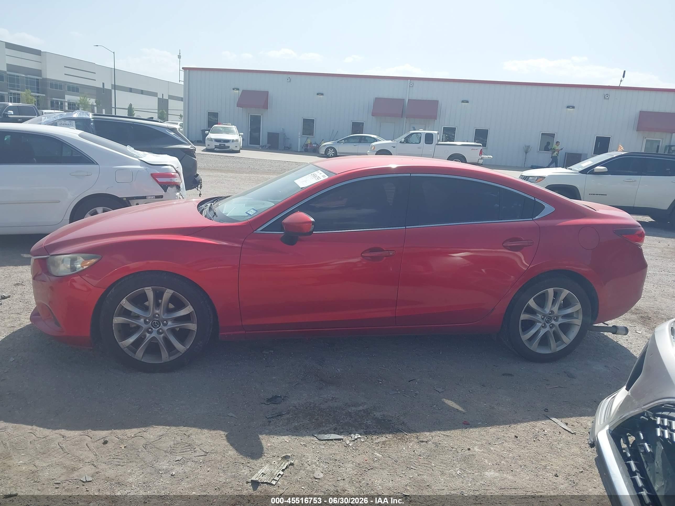 2014 Mazda Mazda6 I Touring Red vin: JM1GJ1V68E1153404