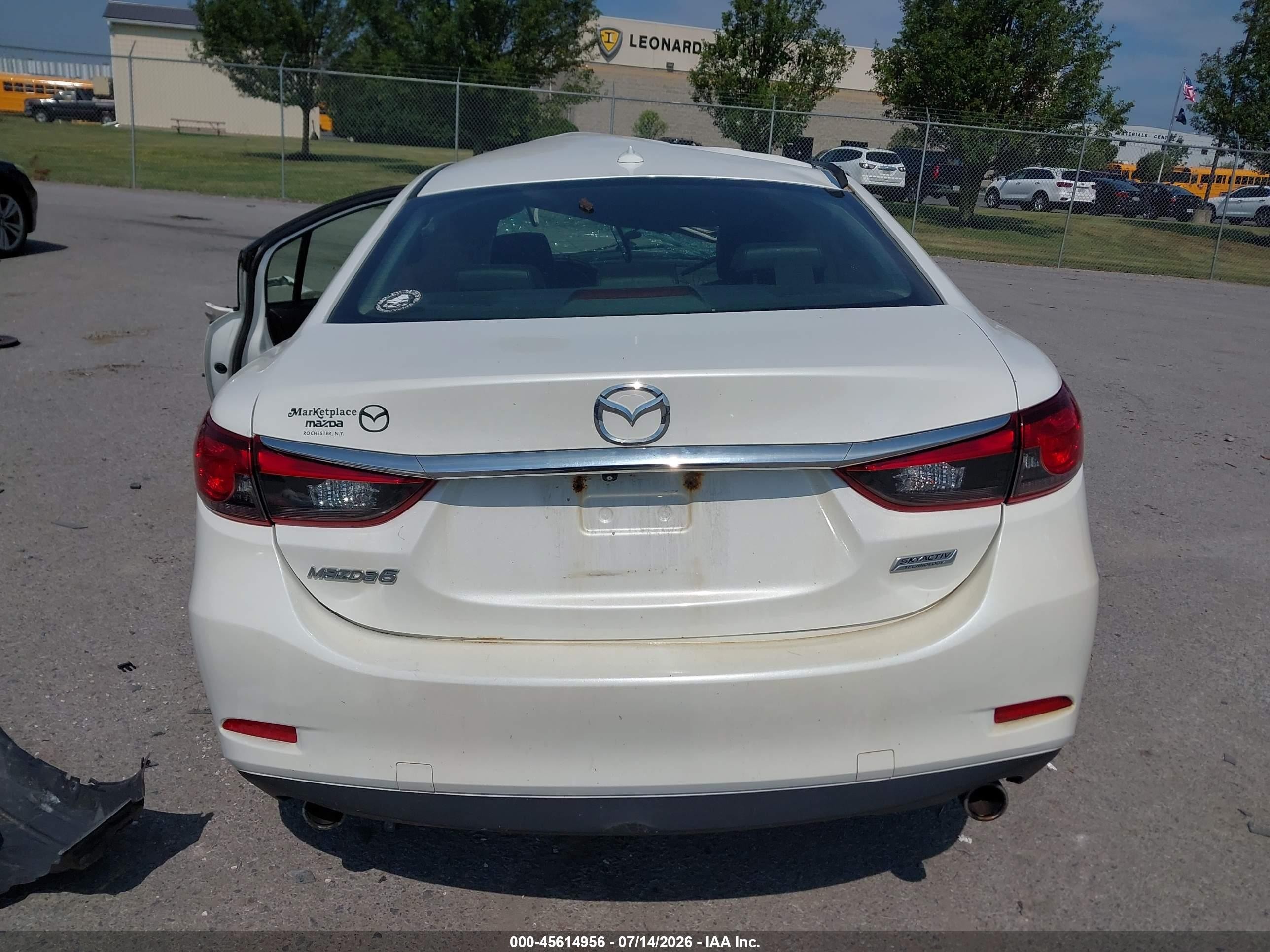 2015 Mazda Mazda6 I Touring Белый vin: JM1GJ1V69F1163036