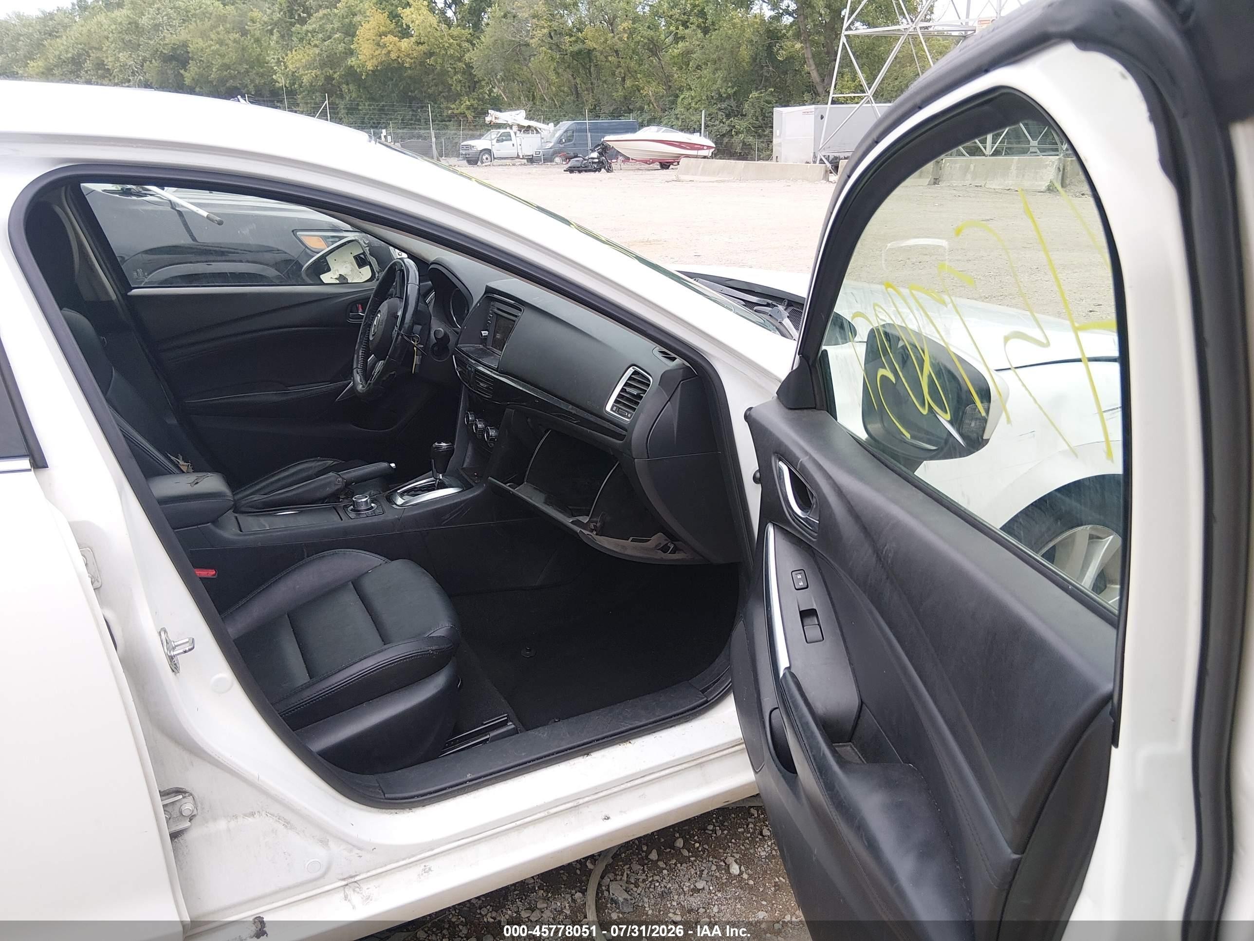2014 Mazda Mazda6 I Touring White vin: JM1GJ1V6XE1126348