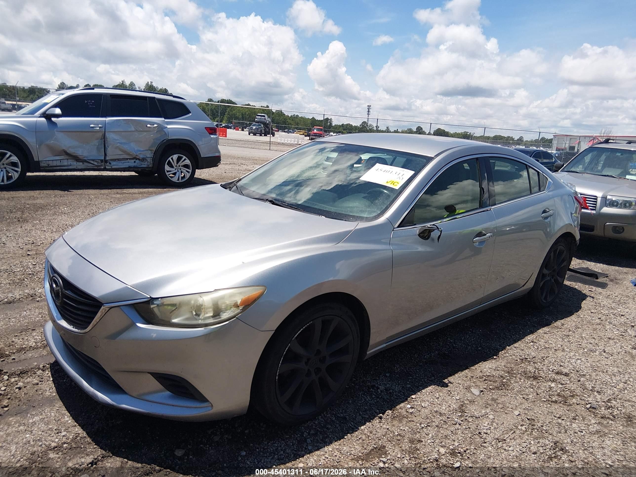 2015 Mazda Mazda6 I Touring Silver vin: JM1GJ1V6XF1173977