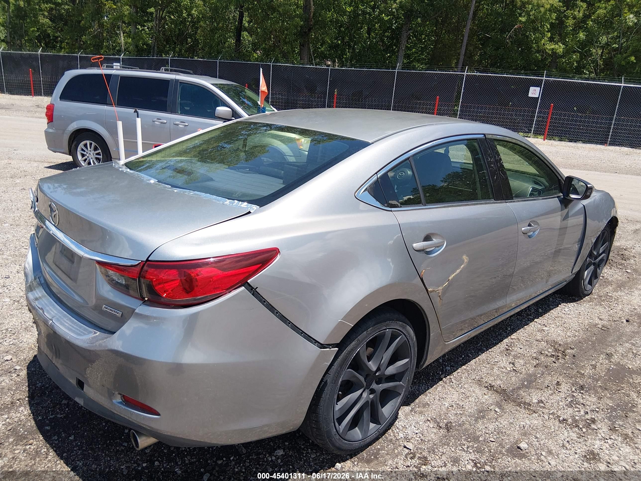 2015 Mazda Mazda6 I Touring Silver vin: JM1GJ1V6XF1173977