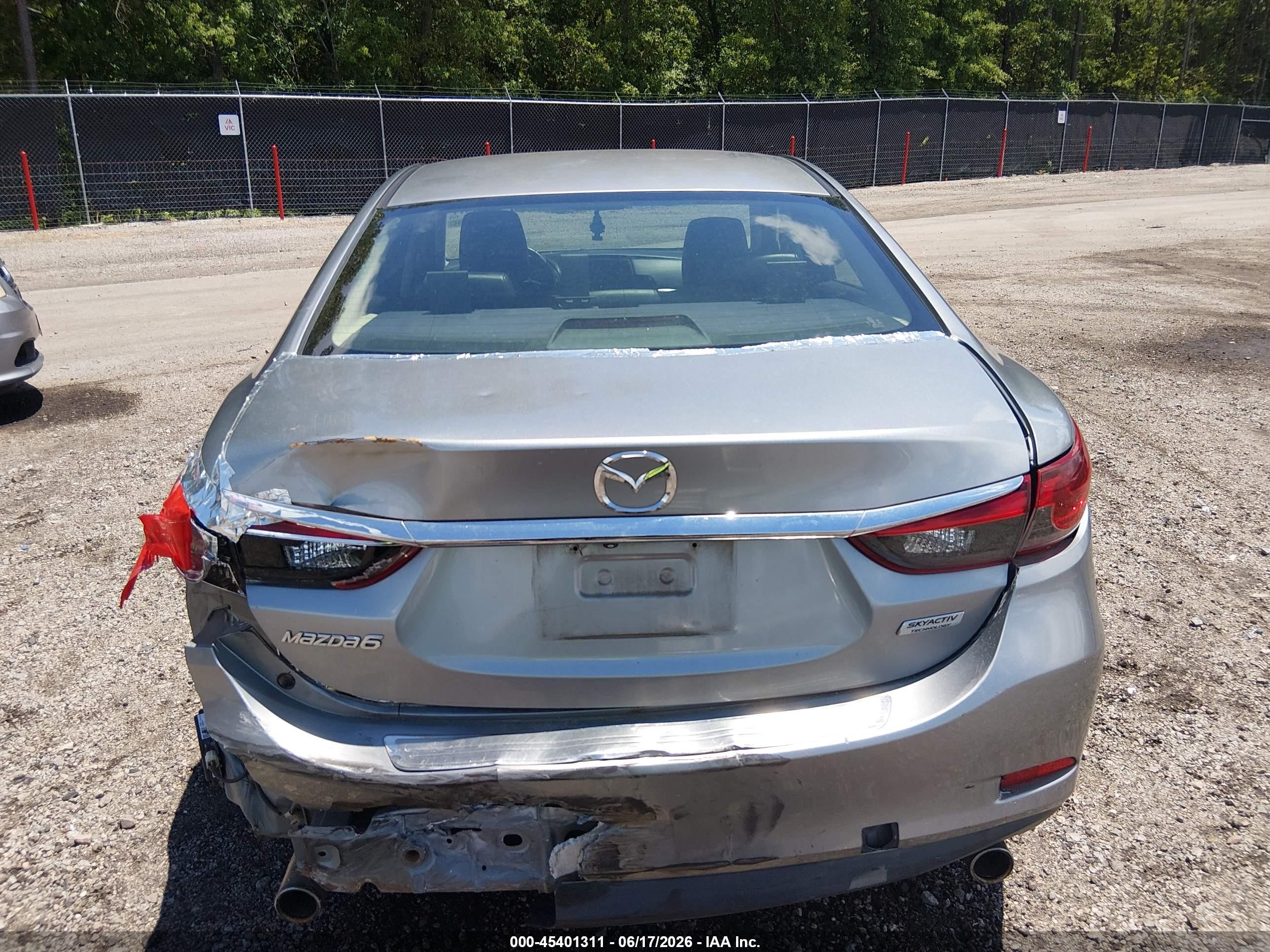 2015 Mazda Mazda6 I Touring Silver vin: JM1GJ1V6XF1173977
