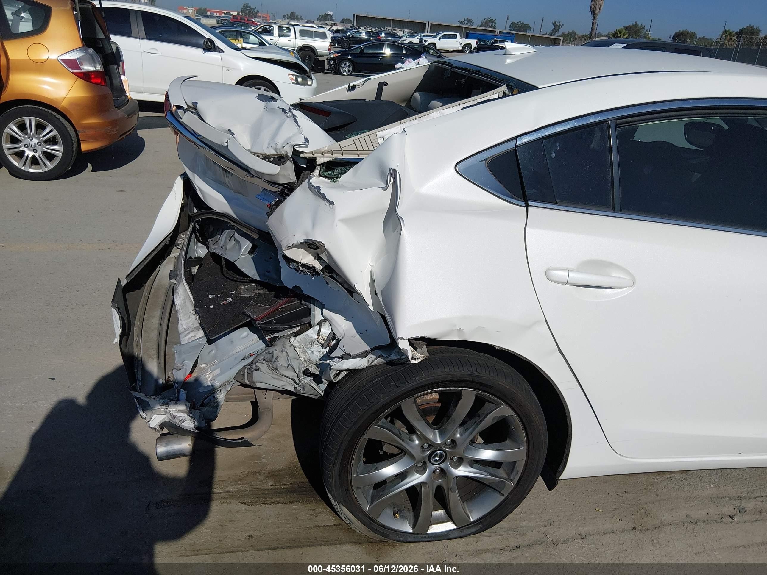 2015 Mazda Mazda6 I Grand Touring White vin: JM1GJ1W51F1203048