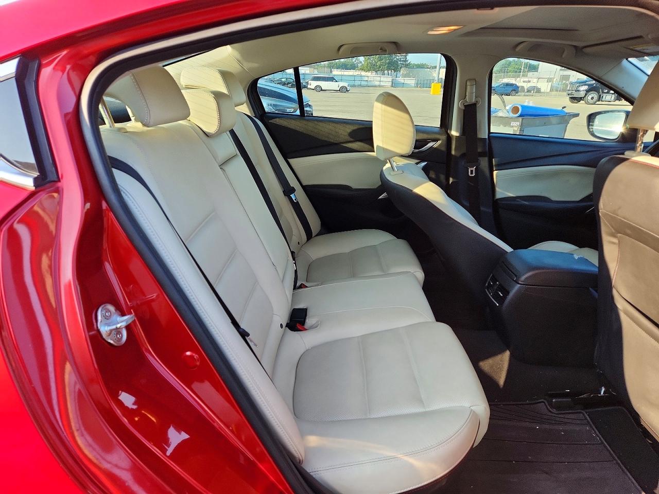 2015 Mazda 6 Grand Touring Red vin: JM1GJ1W53F1212852
