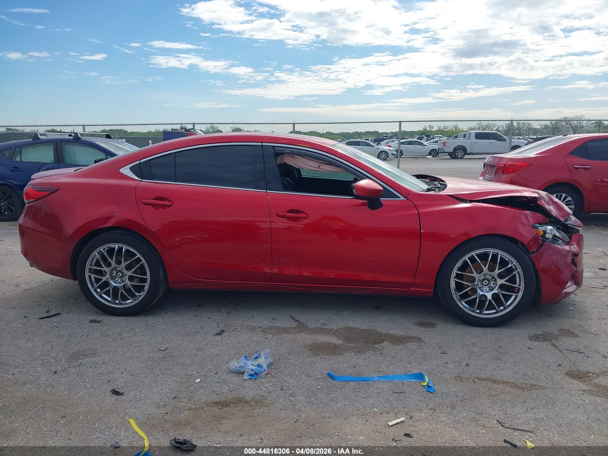 2015 Mazda Mazda6 I Grand Touring Red vin: JM1GJ1W54F1196709