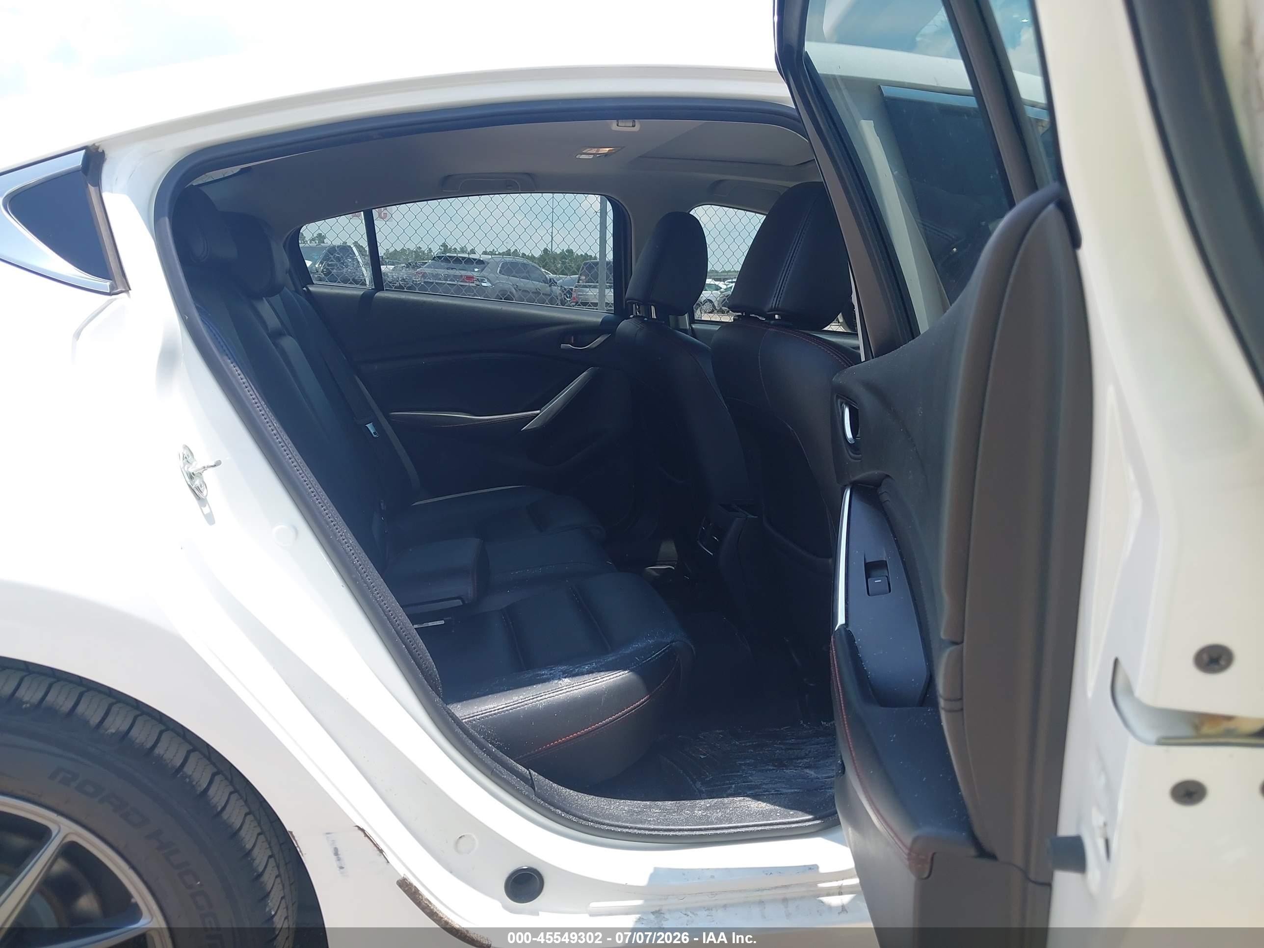 2015 Mazda Mazda6 I Grand Touring White vin: JM1GJ1W55F1179613