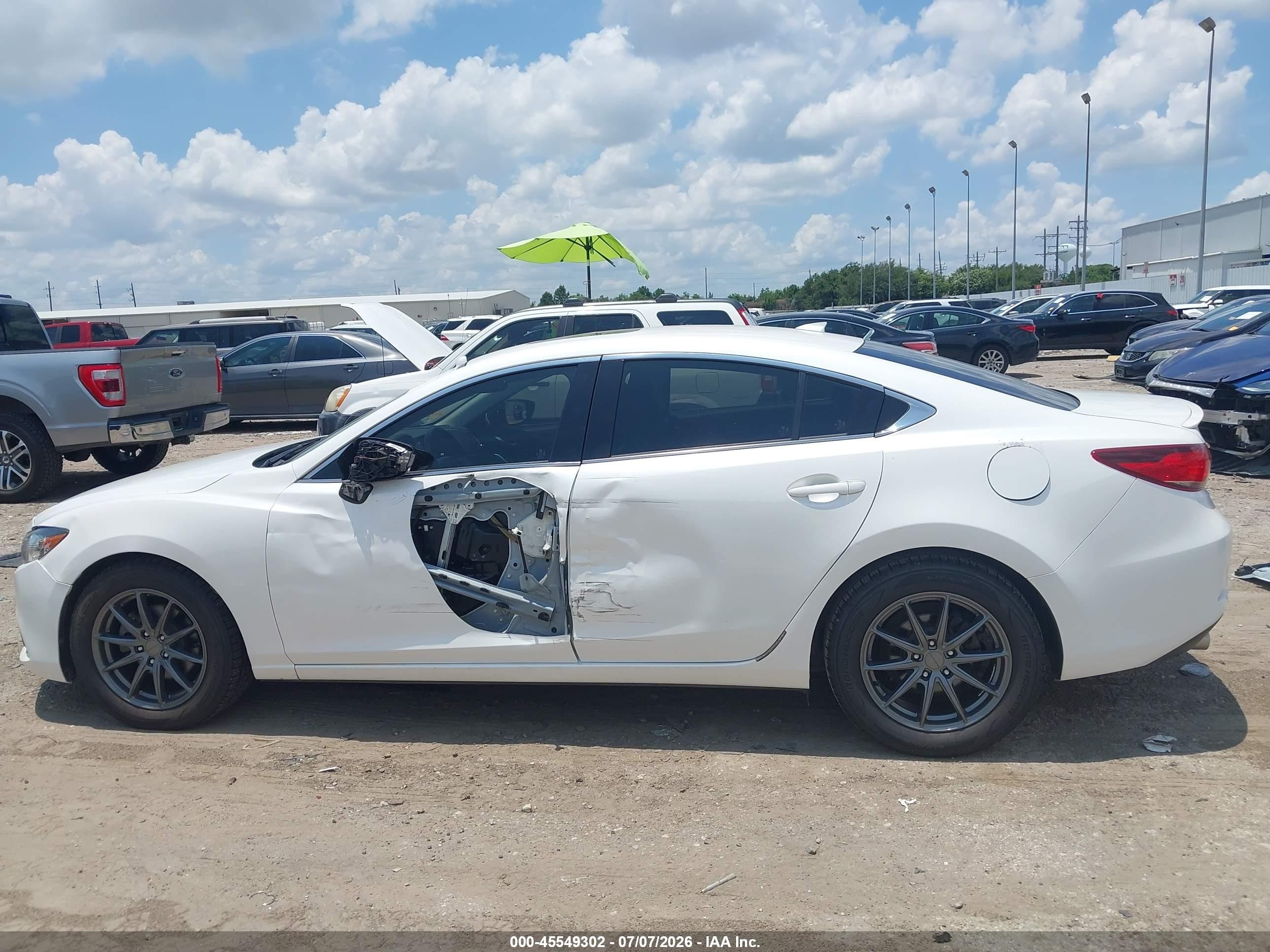 2015 Mazda Mazda6 I Grand Touring White vin: JM1GJ1W55F1179613