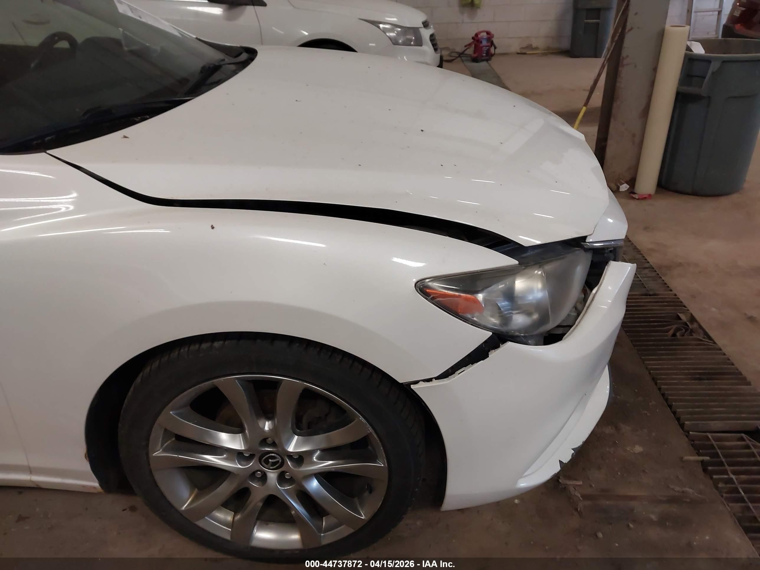 2014 Mazda Mazda6 I Grand Touring Черный vin: JM1GJ1W58E1104631