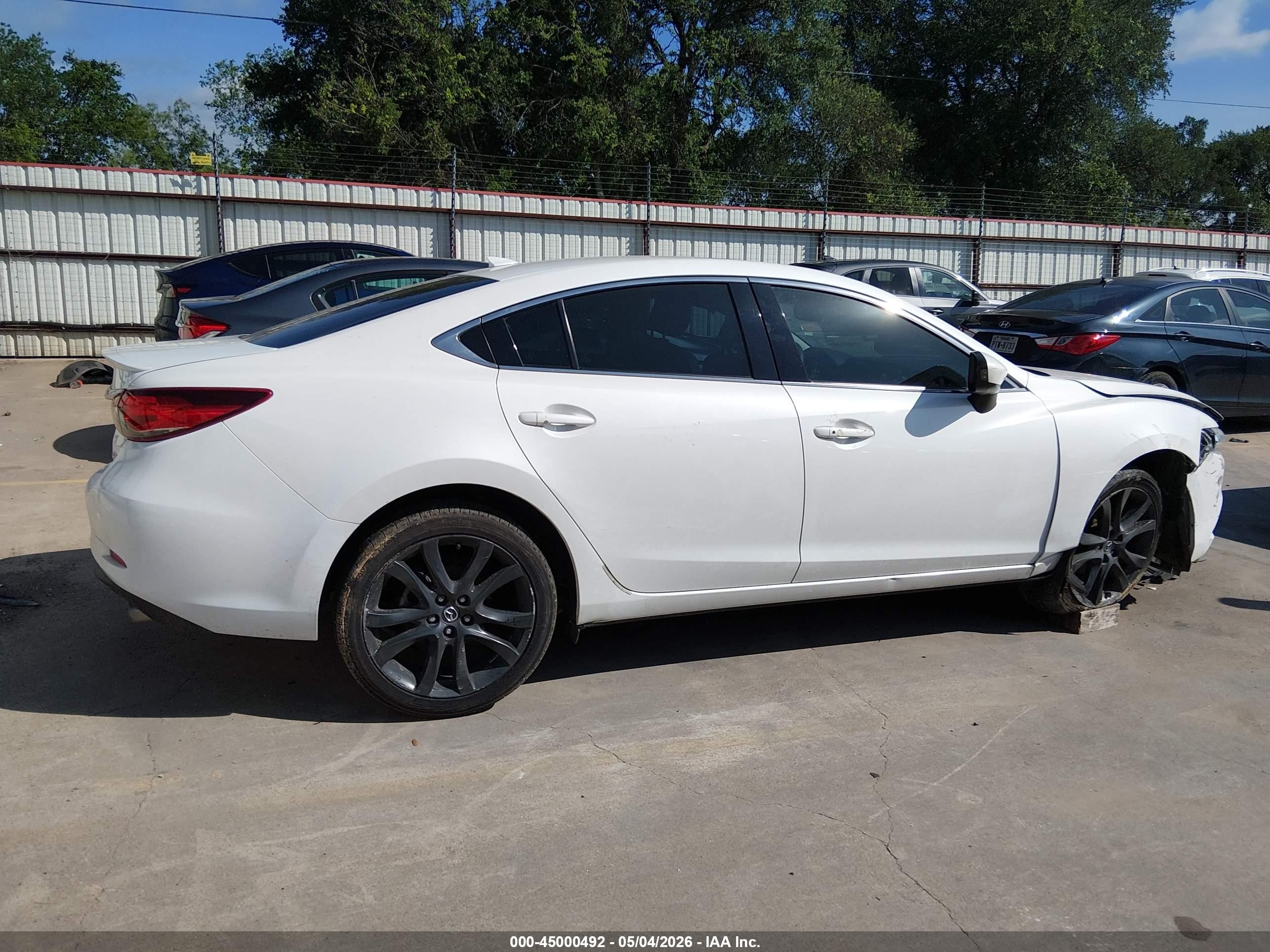 2015 Mazda Mazda6 I Grand Touring White vin: JM1GJ1W58F1197765