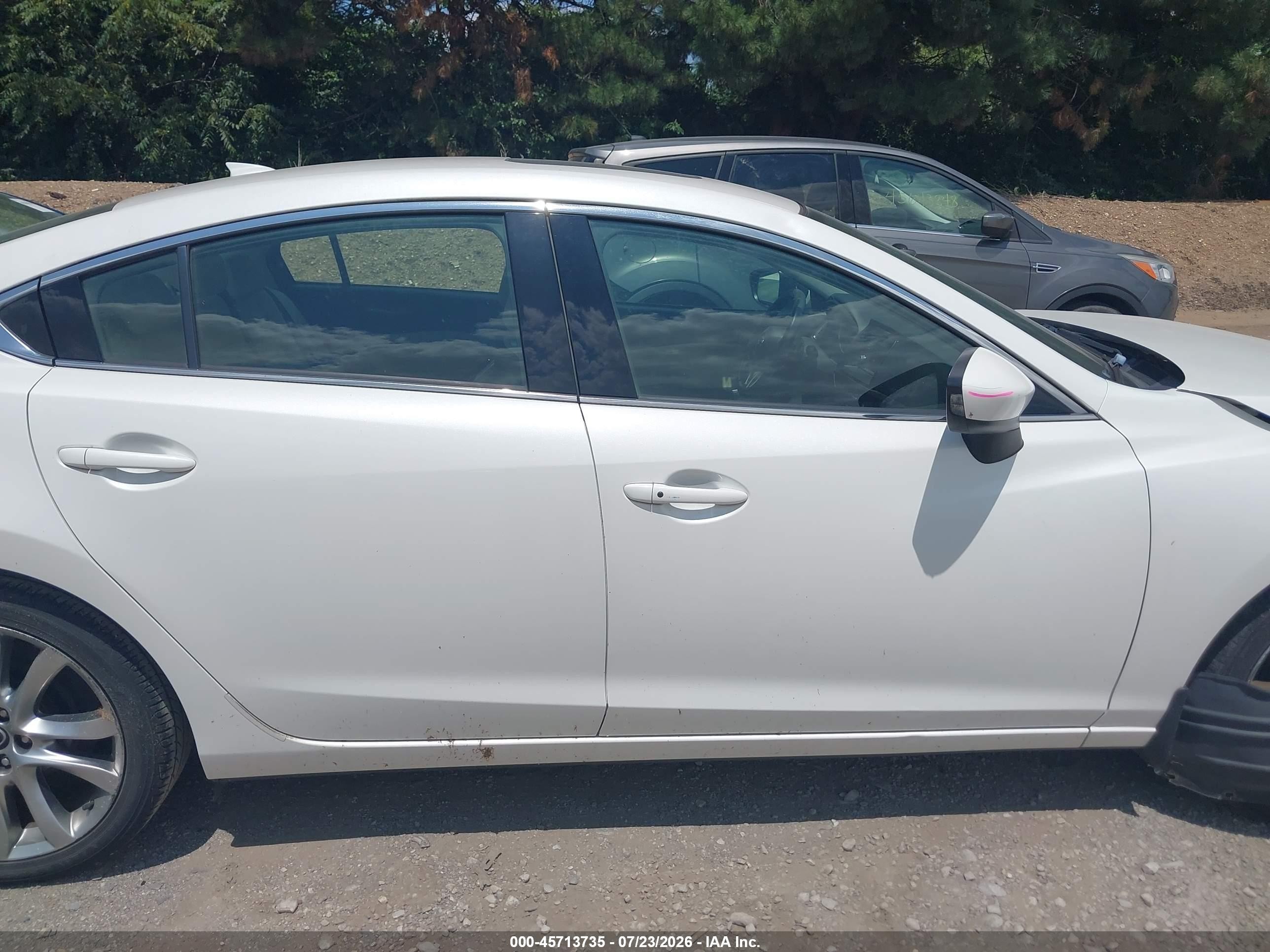 2014 Mazda Mazda6 I Grand Touring White vin: JM1GJ1W5XE1107143