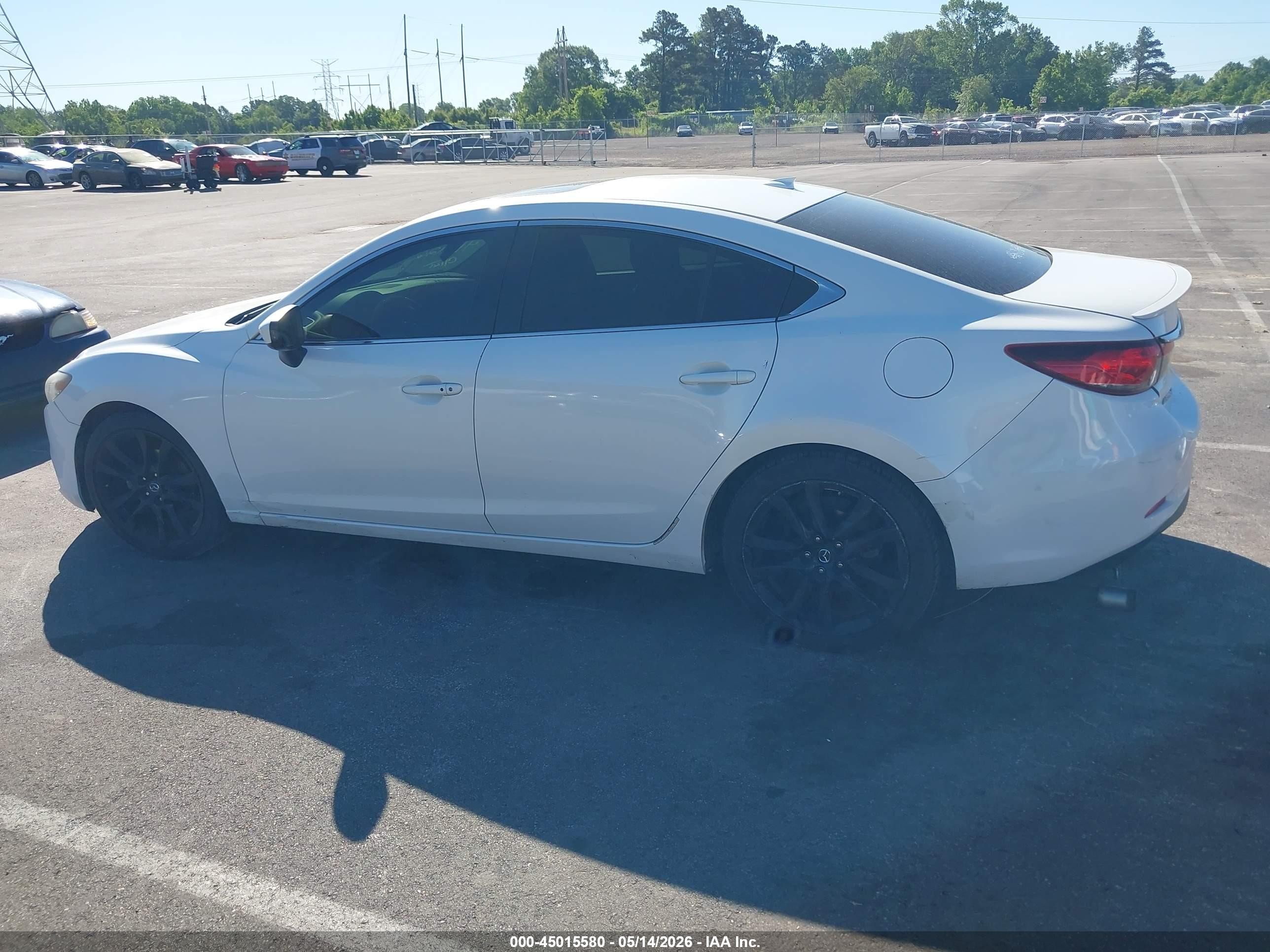 2014 Mazda Mazda6 I Grand Touring White vin: JM1GJ1W60E1116491