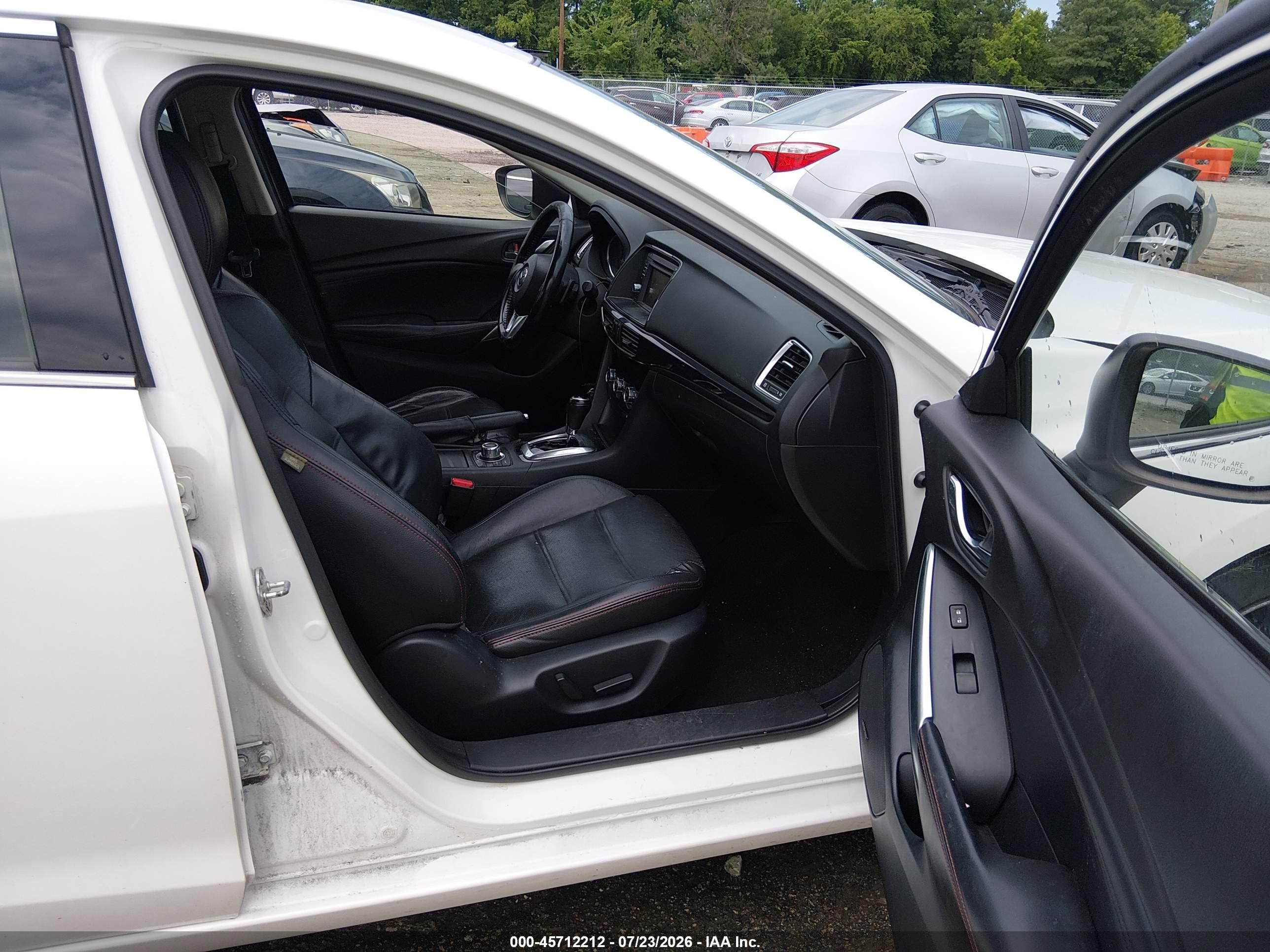 2014 Mazda Mazda6 I Grand Touring White vin: JM1GJ1W63E1127873