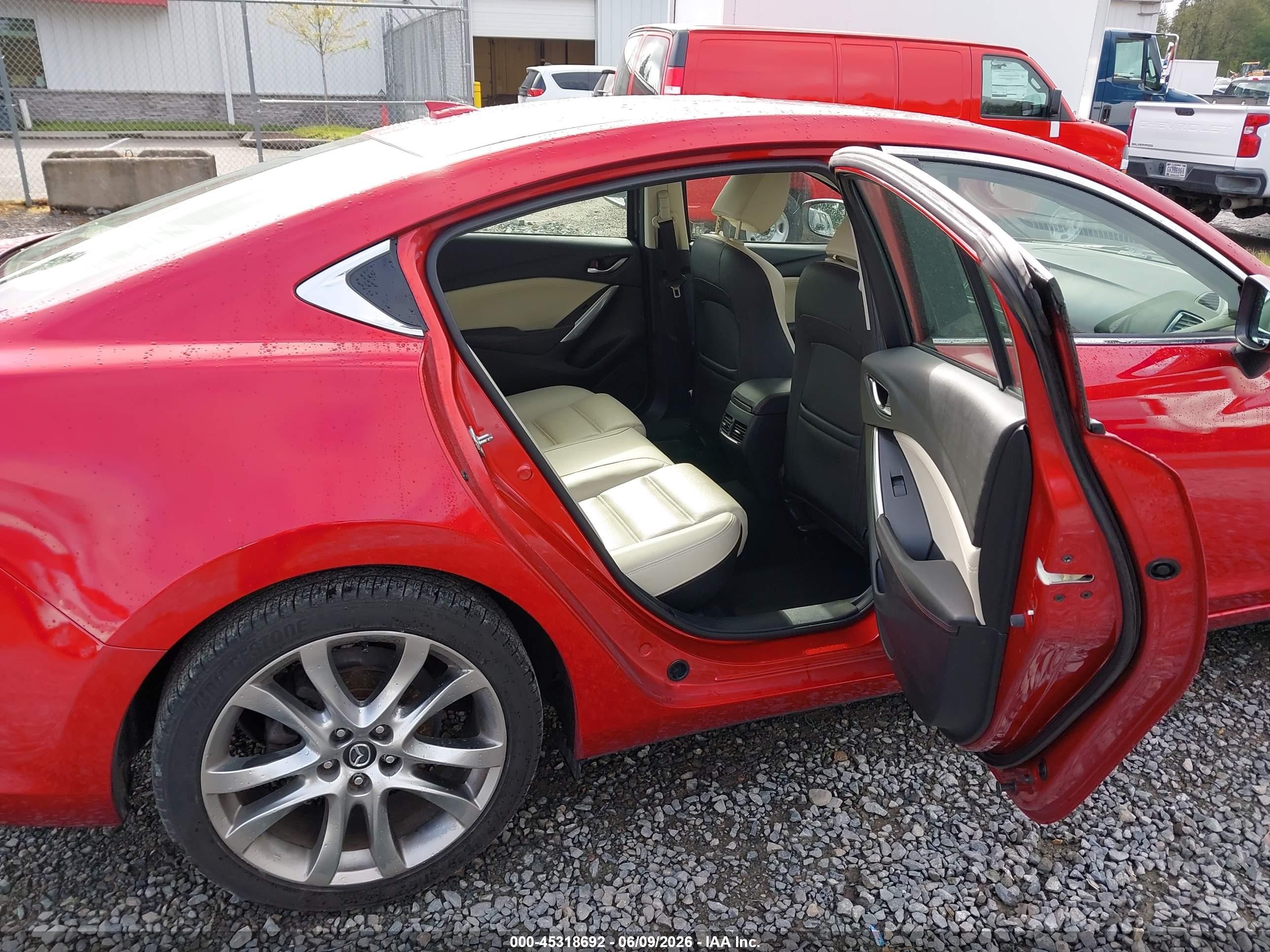 2014 Mazda Mazda6 I Grand Touring Red vin: JM1GJ1W65E1128541