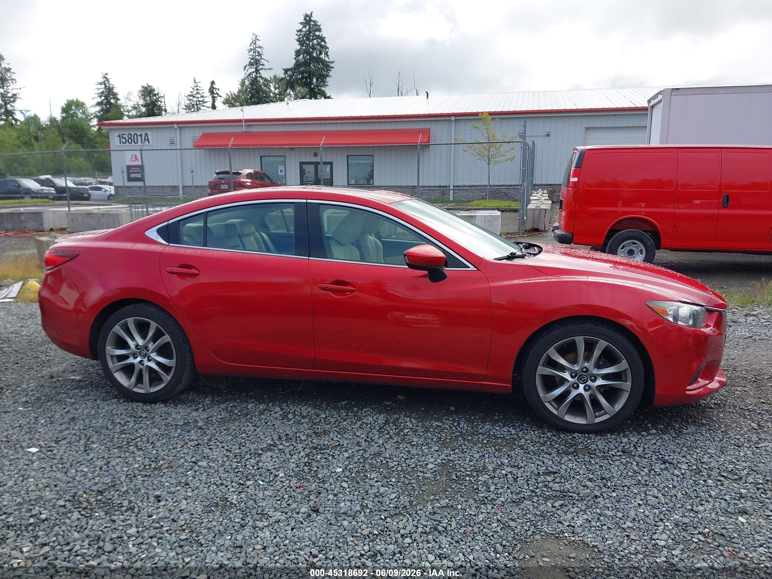 2014 Mazda Mazda6 I Grand Touring Red vin: JM1GJ1W65E1128541