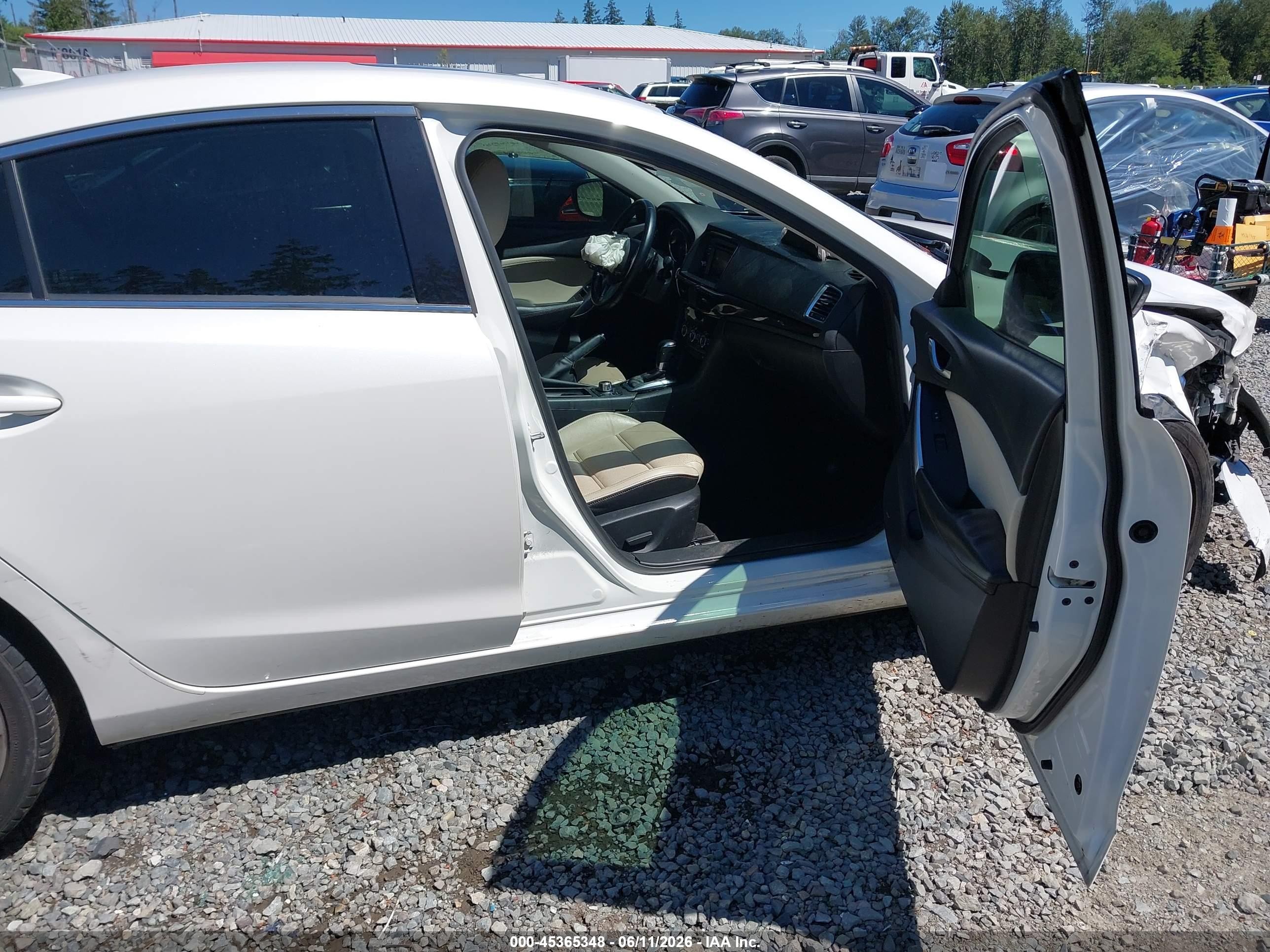 2014 Mazda Mazda6 I Grand Touring White vin: JM1GJ1W69E1134603