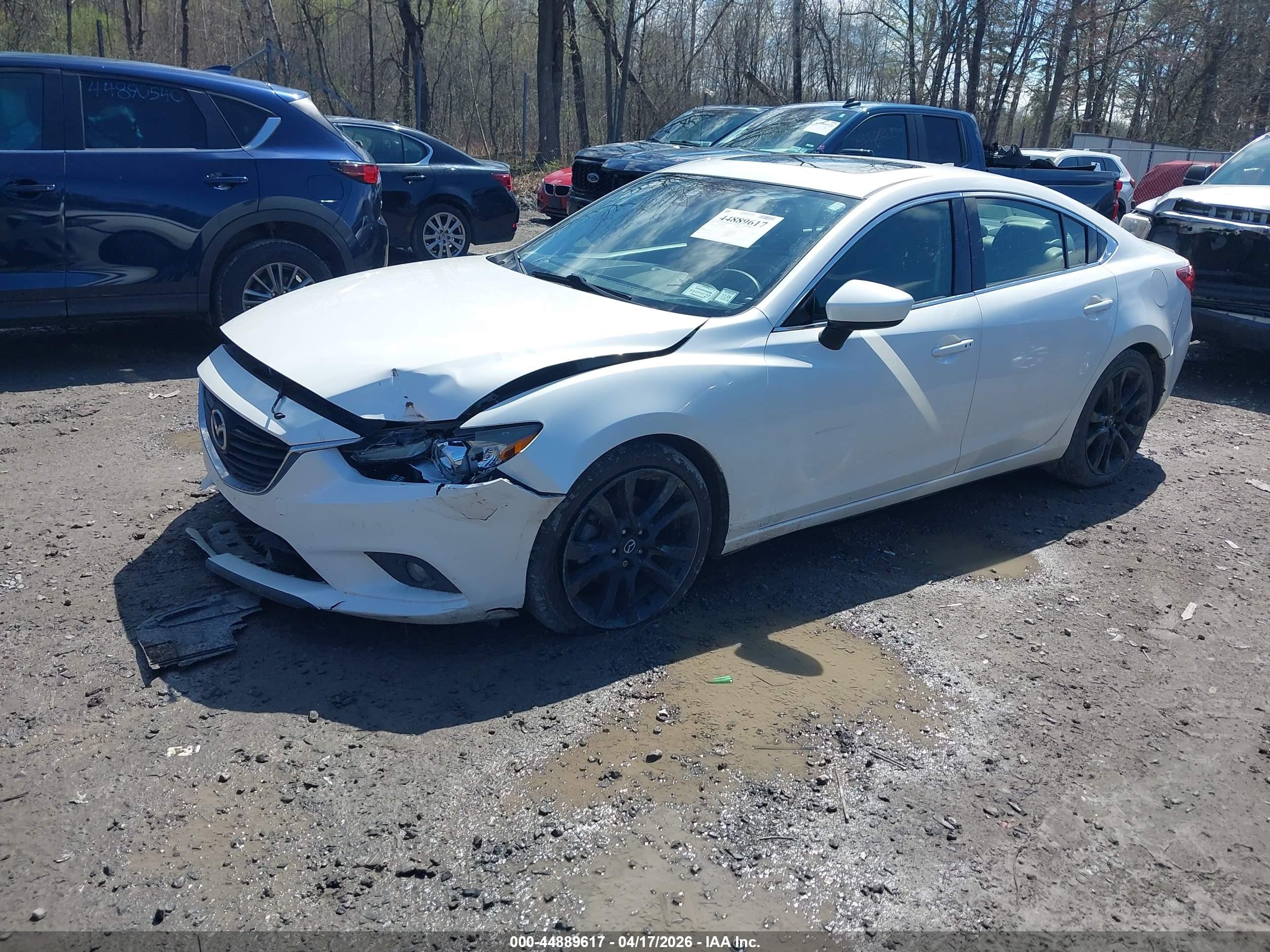 2014 Mazda Mazda6 I Grand Touring White vin: JM1GJ1W6XE1127319