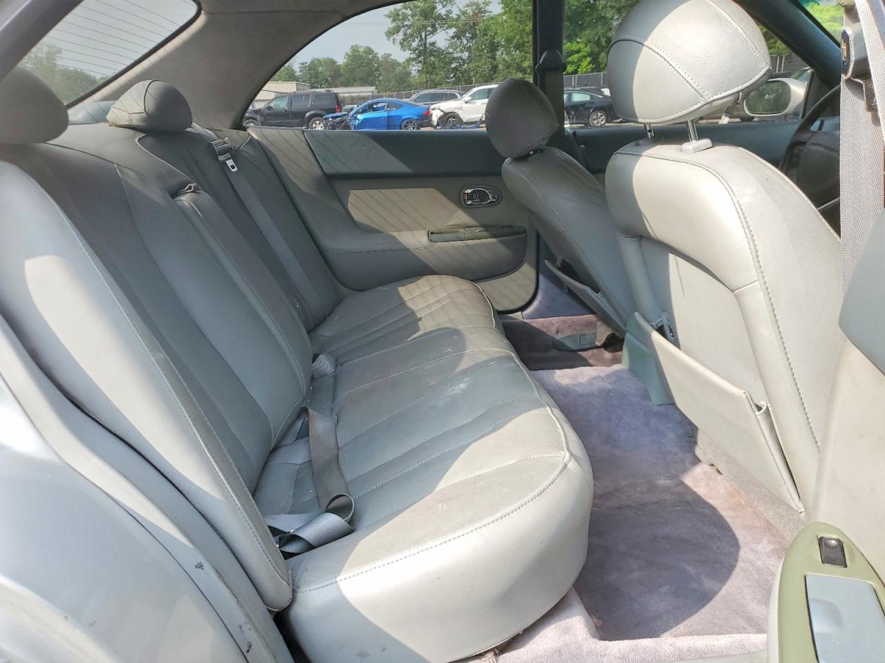 1993 Mazda 929 Silver vin: JM1HD4613P0216420
