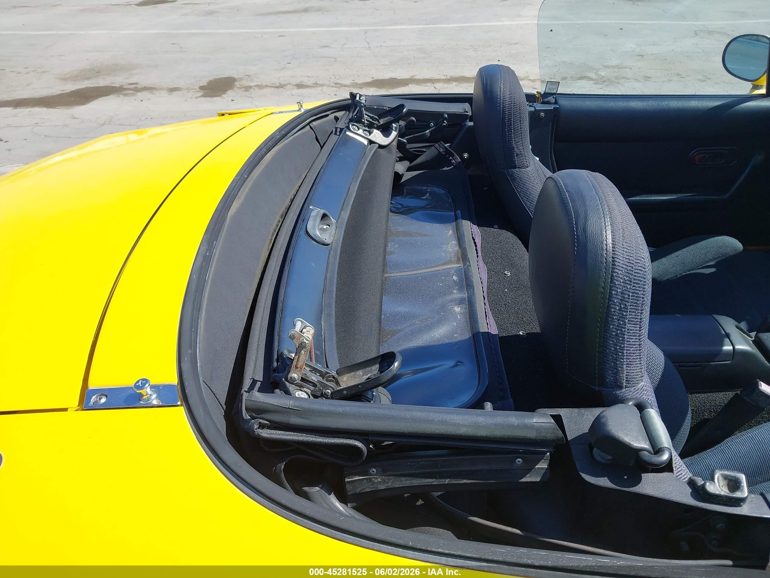 1992 Mazda Mx-5 Miata   Yellow vin: JM1NA3513N1313938