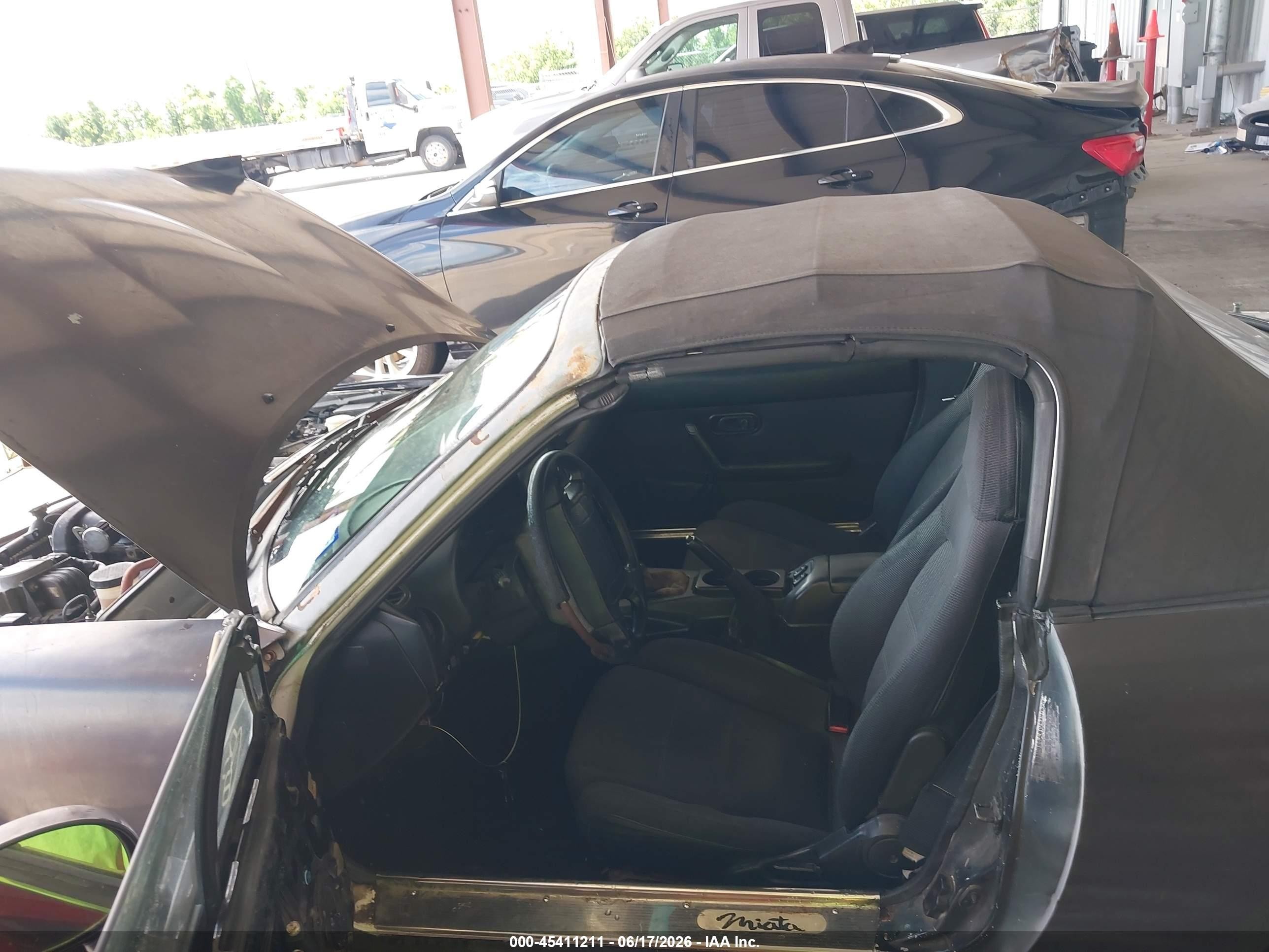 1993 Mazda Mx-5 Miata   Black vin: JM1NA3513P0405186