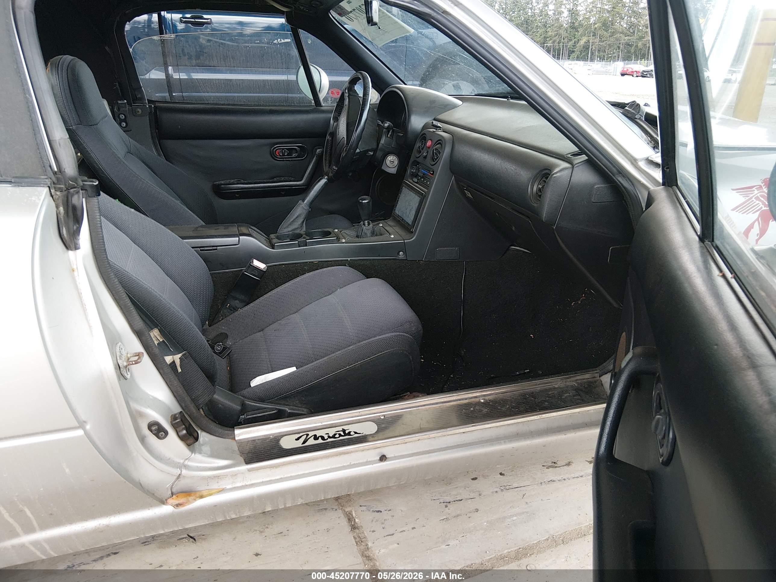 1991 Mazda Mx-5 Miata   Silver vin: JM1NA3516M1217932