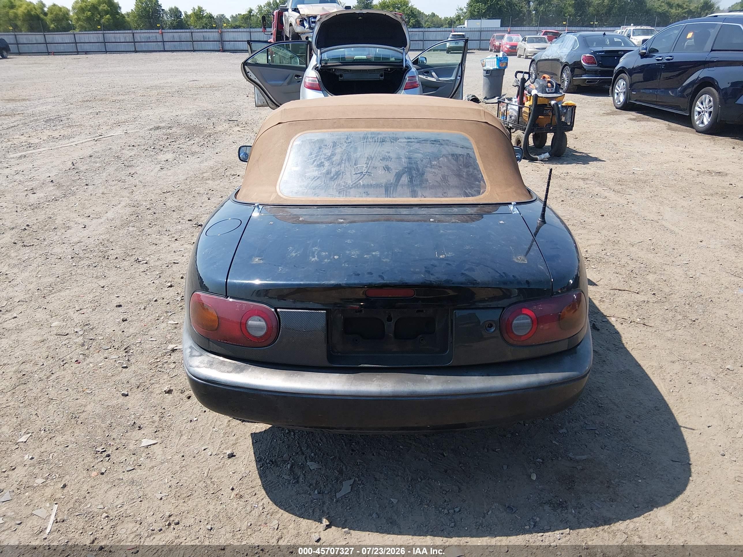 1992 Mazda Mx-5 Miata   Black vin: JM1NA3516N0327273