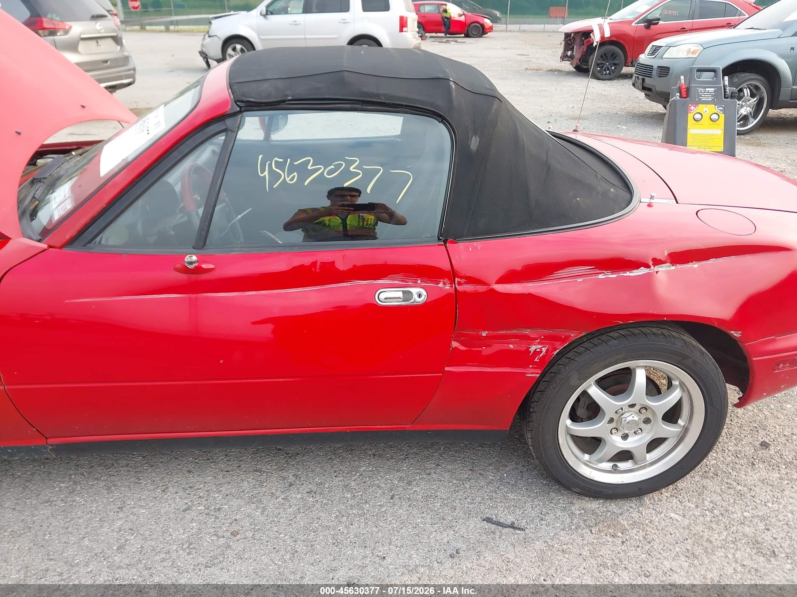 1992 Mazda Mx-5 Miata   Red vin: JM1NA3519N0304683