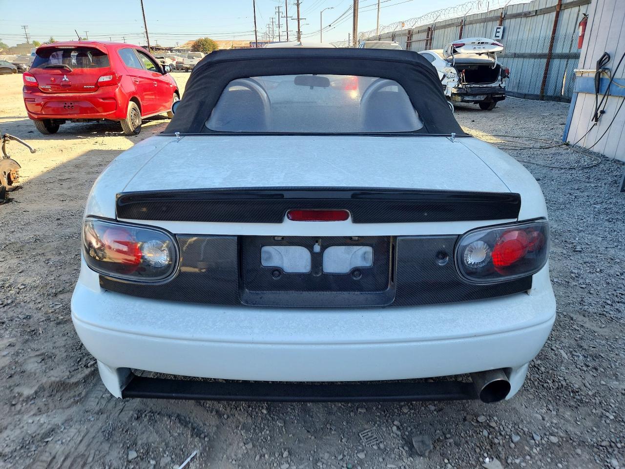 1997 Mazda Mx-5 Miata White vin: JM1NA3532V0725940