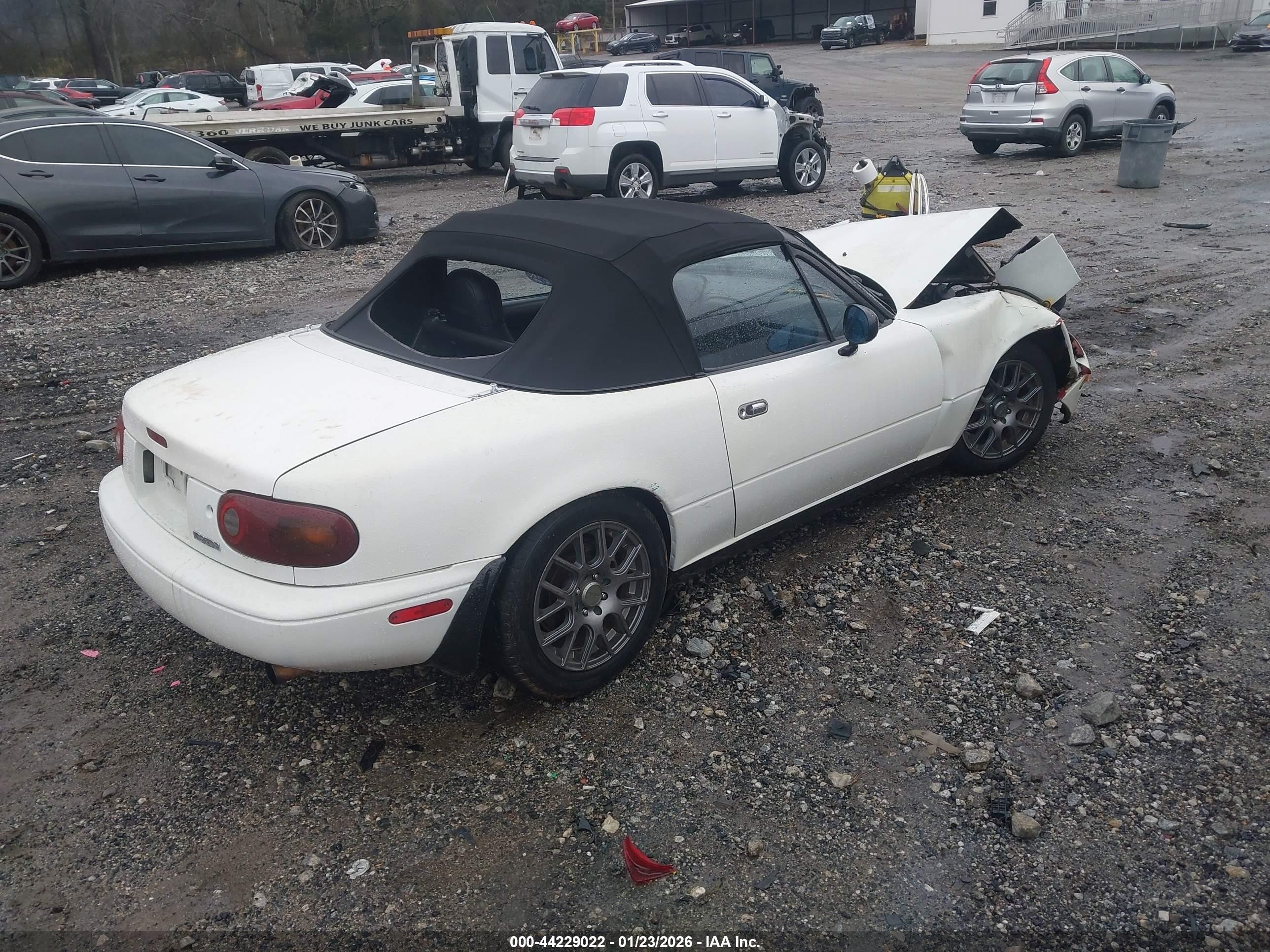 1995 Mazda Mx-5 Miata   White vin: JM1NA3533S0602756