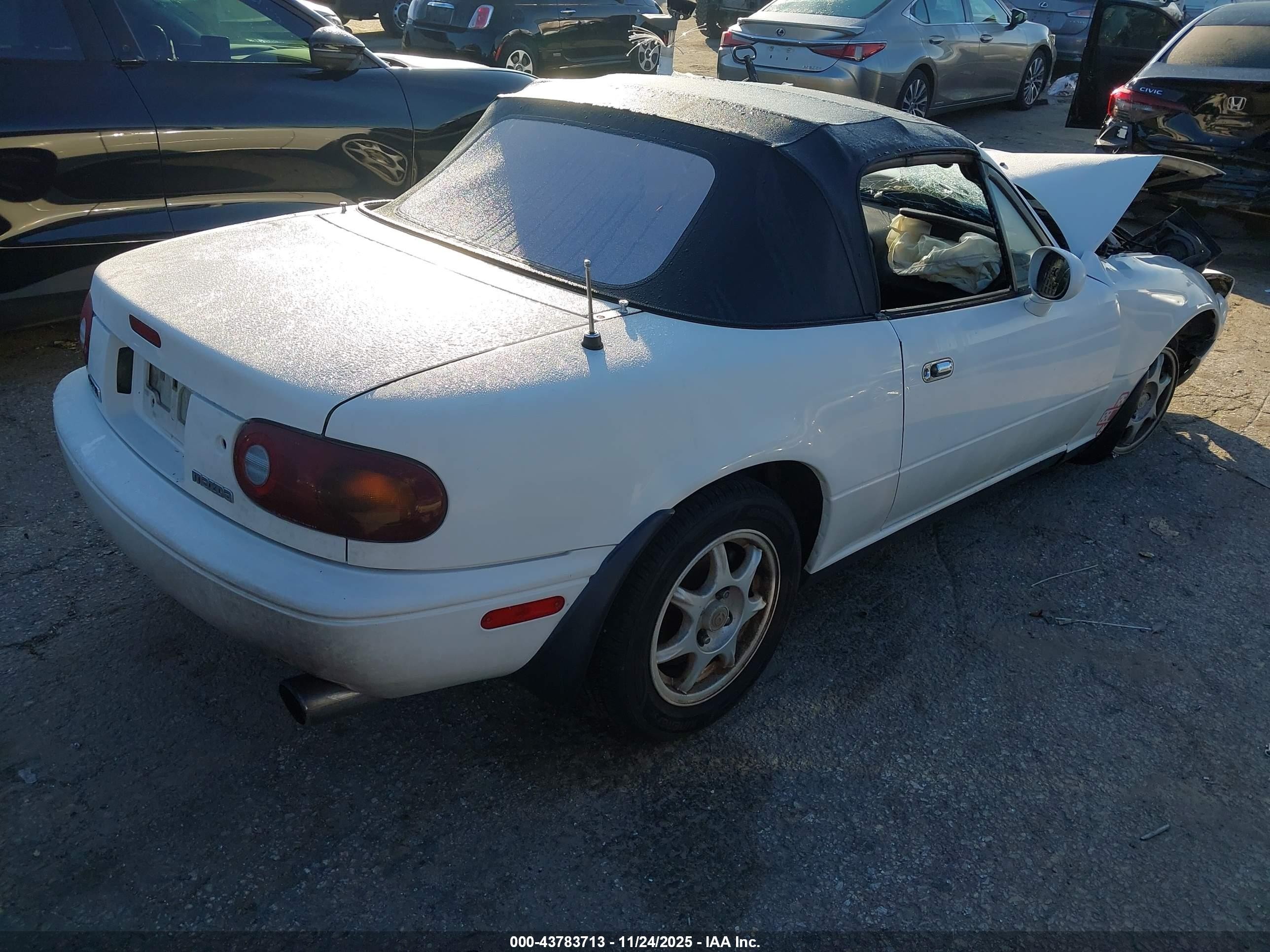 1995 Mazda Mx-5 Miata   White vin: JM1NA3533S0605057