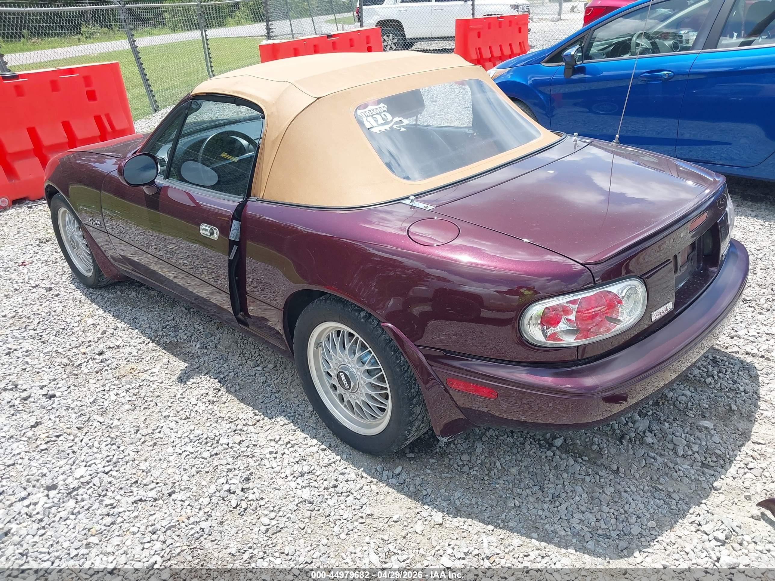 1995 Mazda Mx-5 Miata   Beige vin: JM1NA3537S0609290