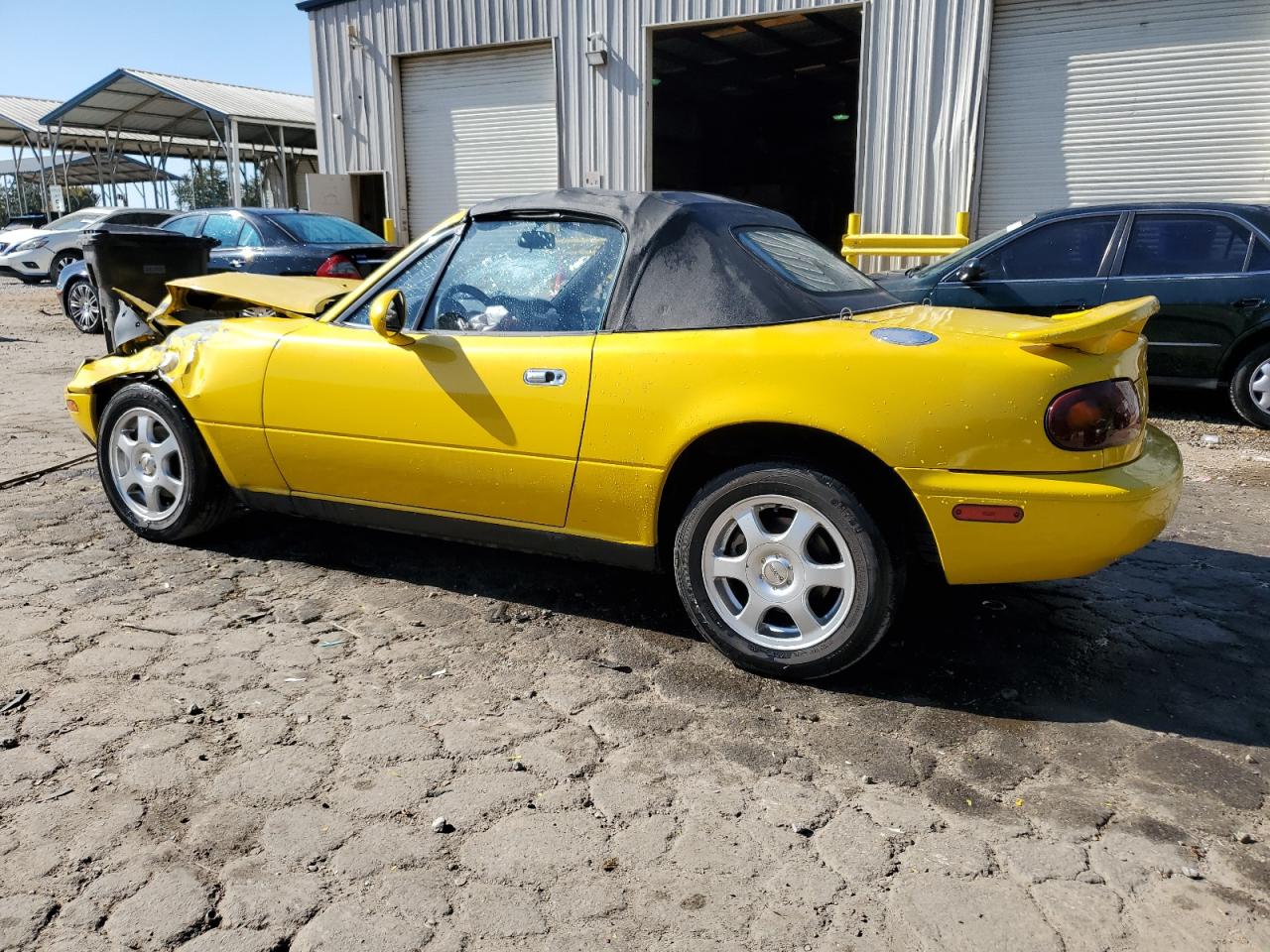 Price & History 1995 Mazda Mx-5 Miata 1.8l 4 vin