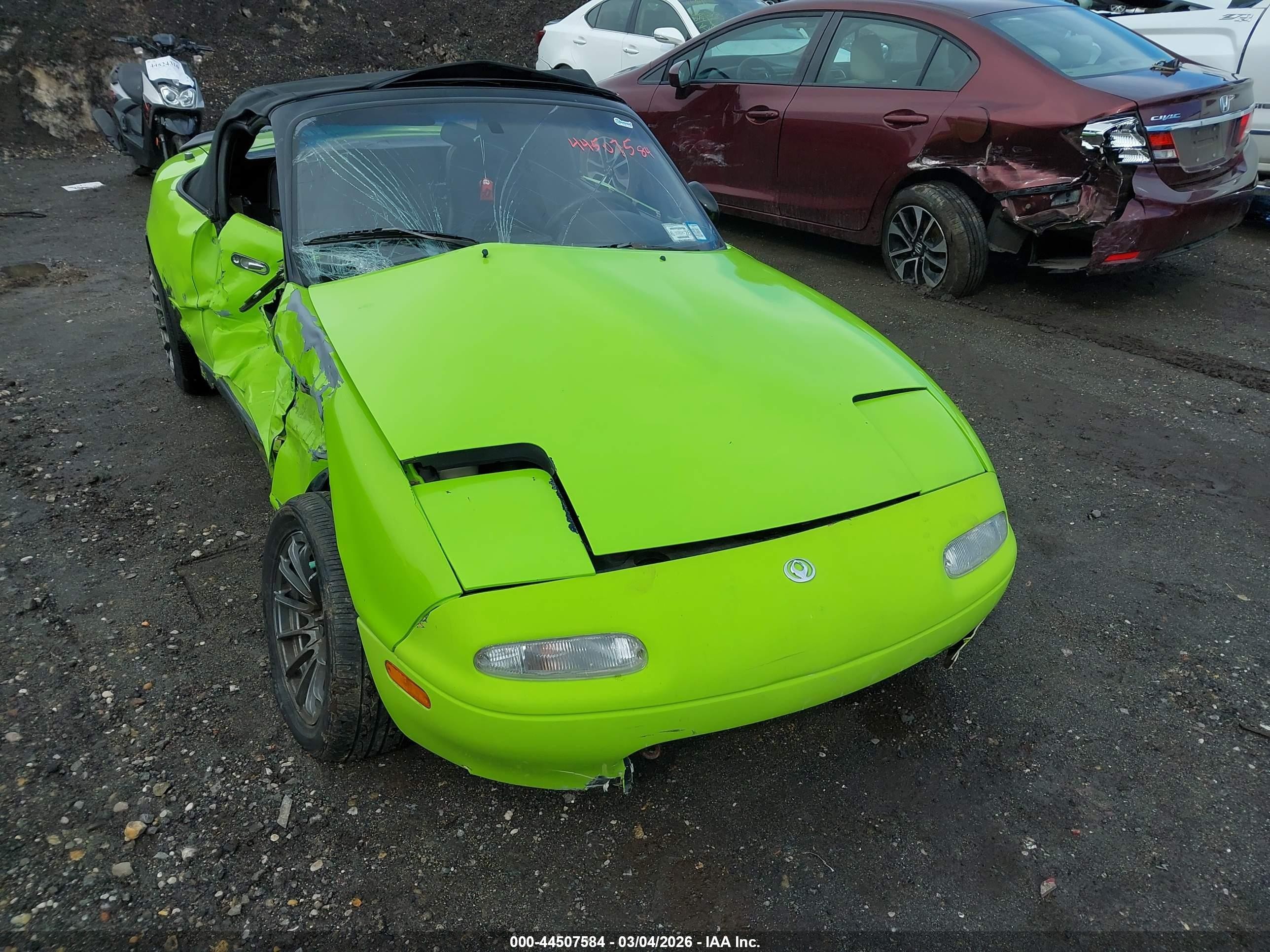 1996 Mazda Mx-5 Miata   Green vin: JM1NA3539T0702734