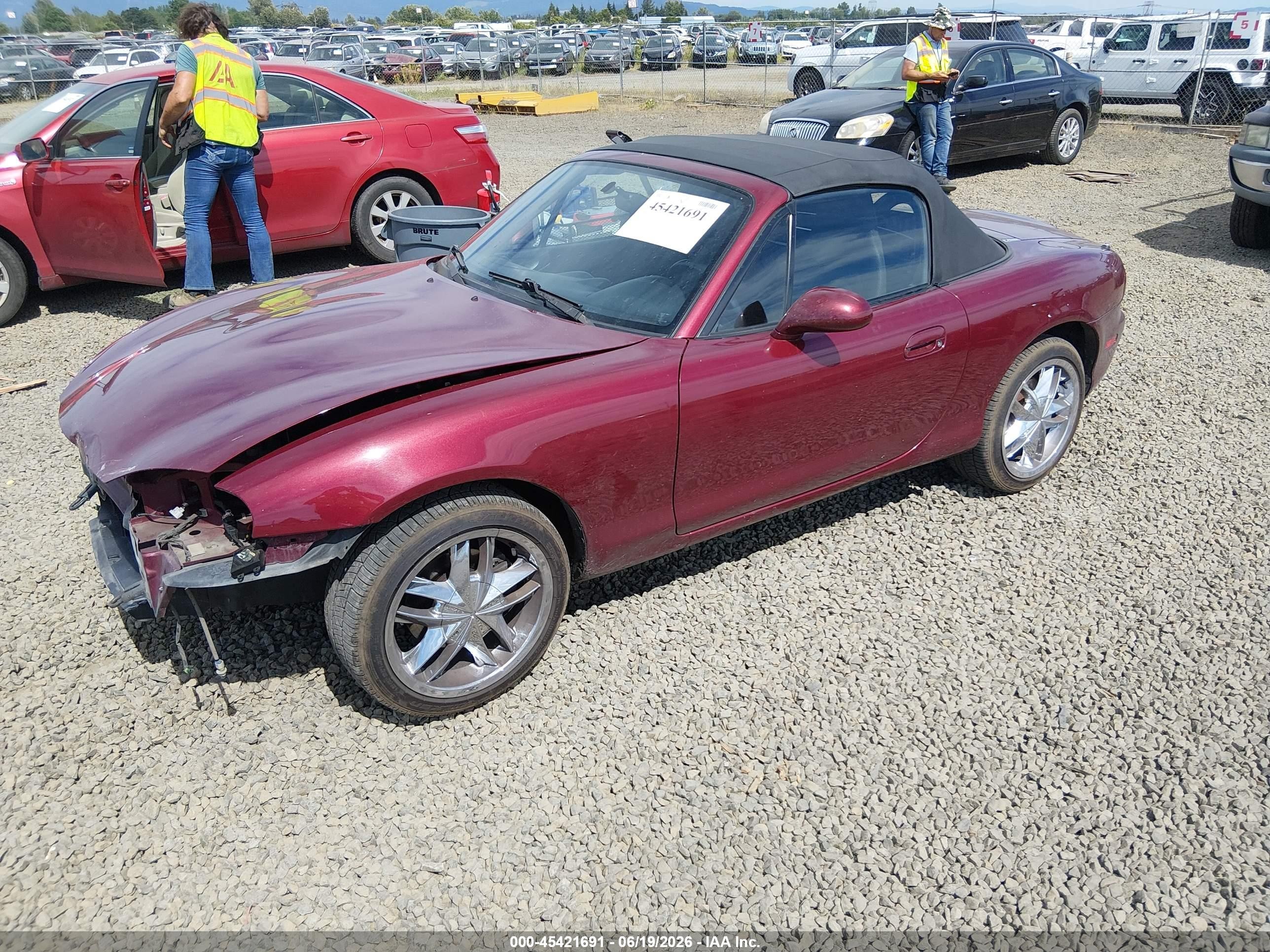 2003 Mazda Mx-5 Miata Cloth/ls/se/shinsen Red vin: JM1NB353030310772