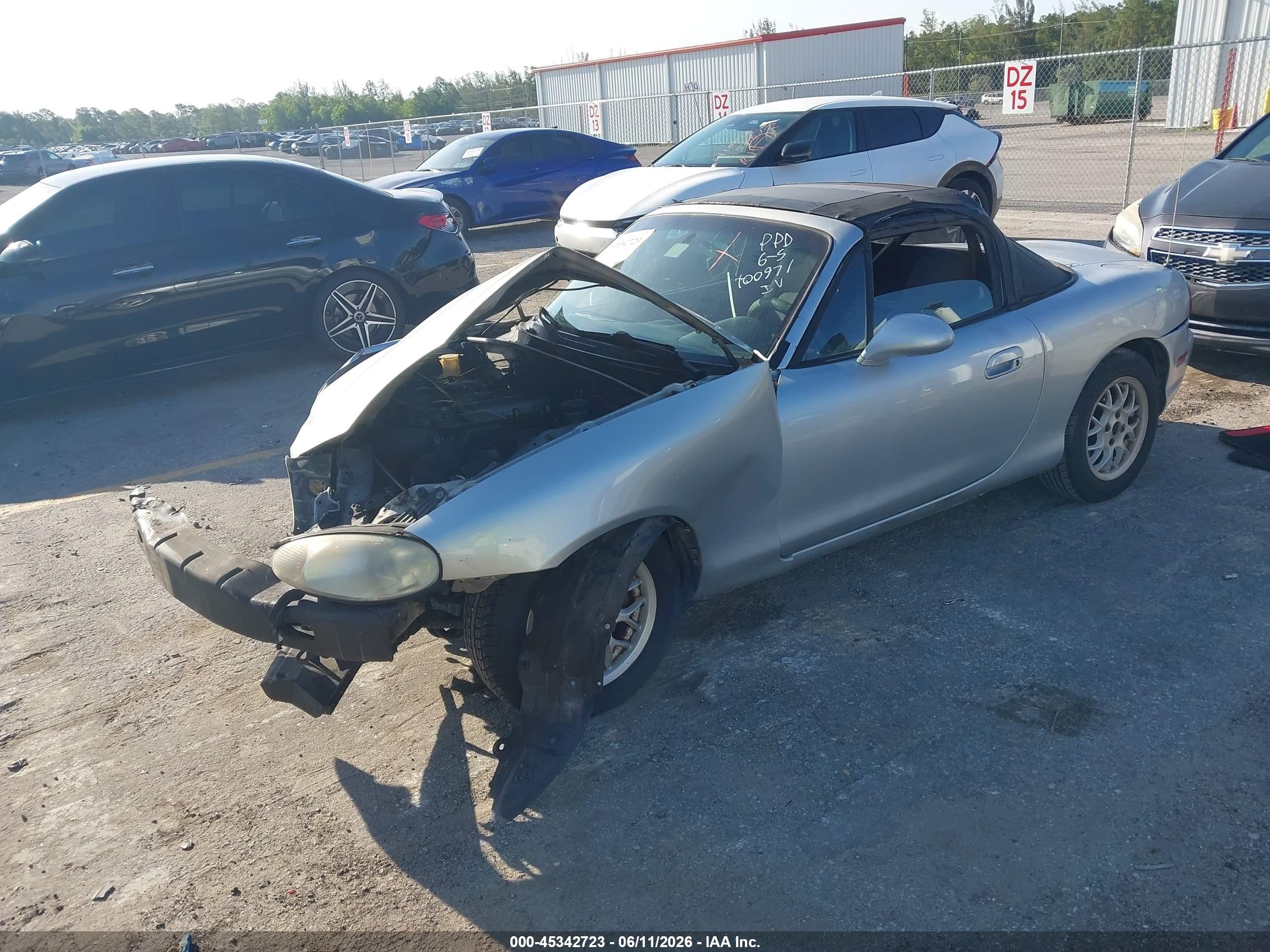 1999 Mazda Mx-5 Miata Leather Pkg/popular Equipment Pkg/sports Pkg/touring Pkg Silver vin: JM1NB3530X0100971