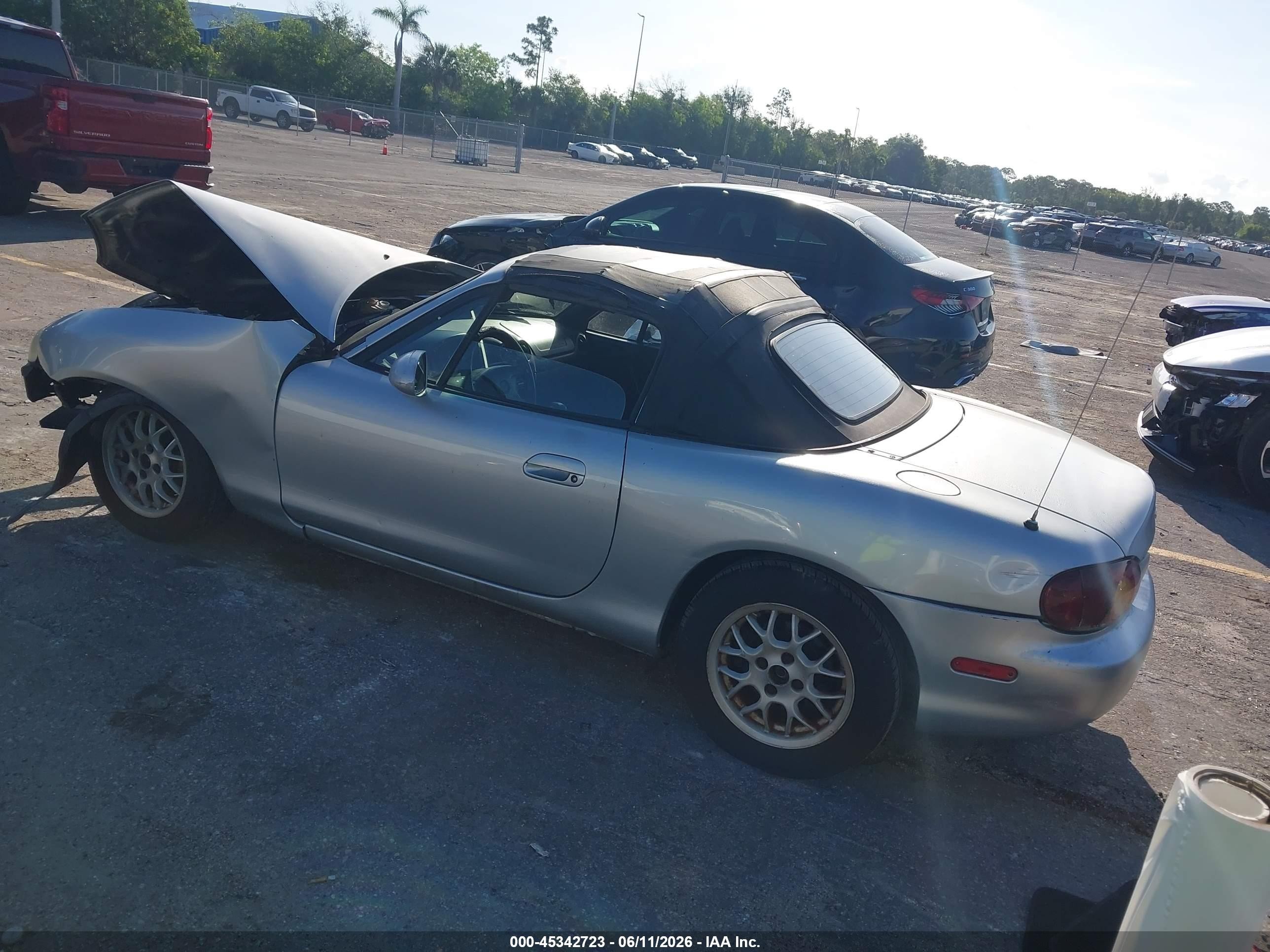 1999 Mazda Mx-5 Miata Leather Pkg/popular Equipment Pkg/sports Pkg/touring Pkg Silver vin: JM1NB3530X0100971