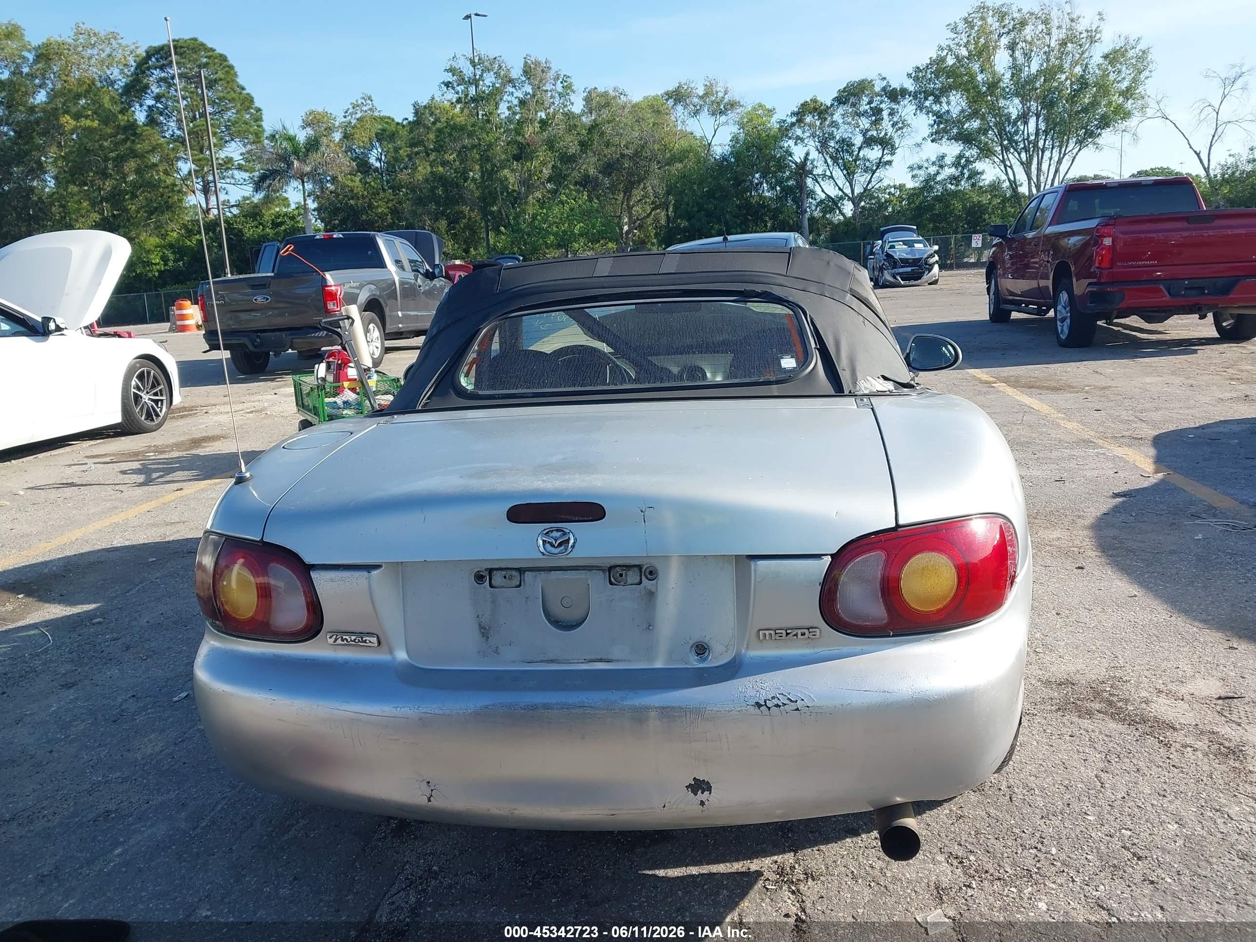 1999 Mazda Mx-5 Miata Leather Pkg/popular Equipment Pkg/sports Pkg/touring Pkg Silver vin: JM1NB3530X0100971