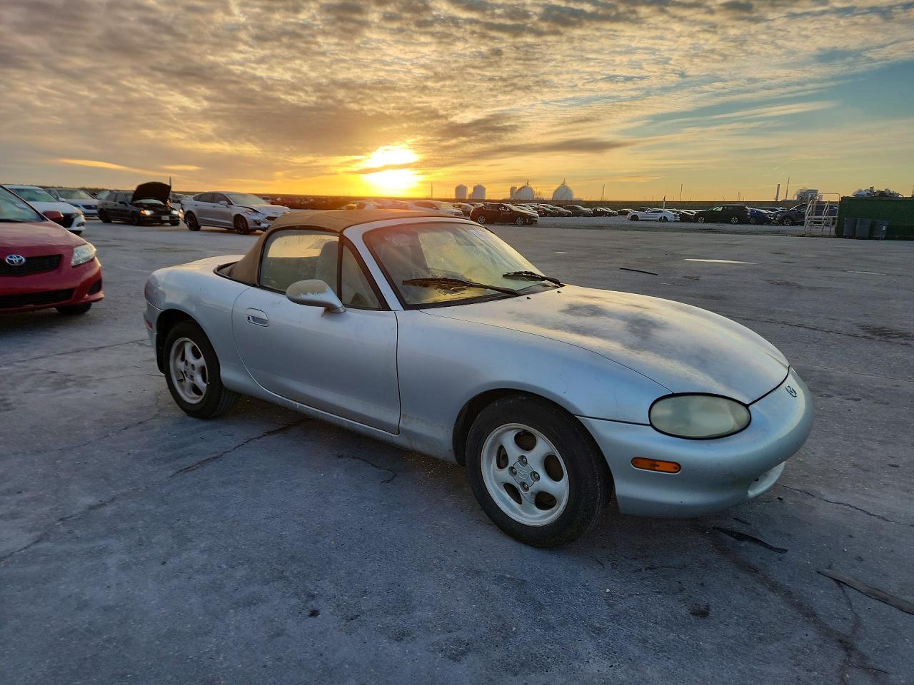 1999 Mazda Mx-5 Miata Silver vin: JM1NB3530X0118676