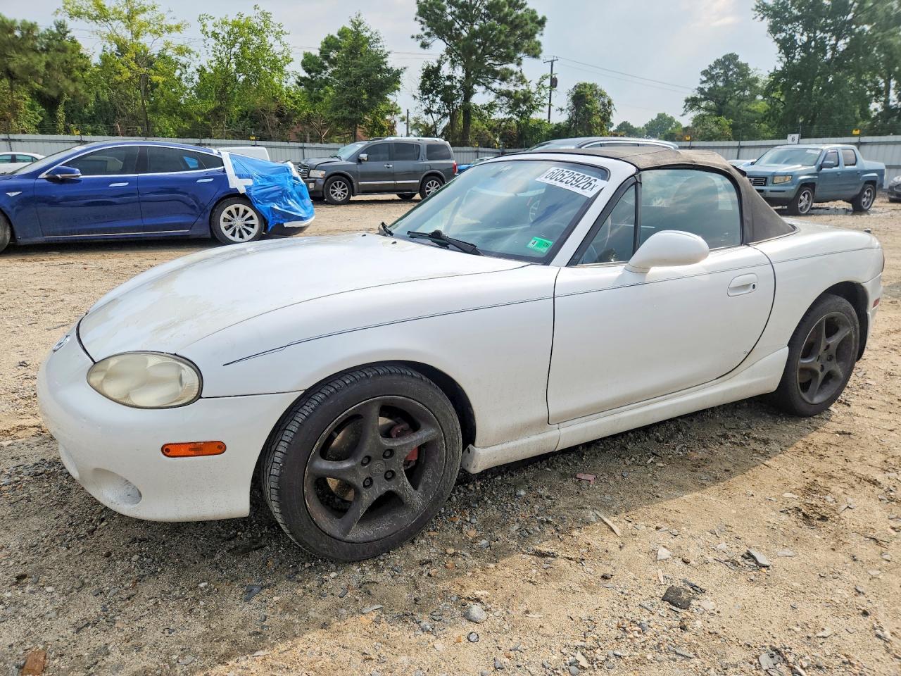 2003 Mazda Mx-5 Miata Base White vin: JM1NB353130312014