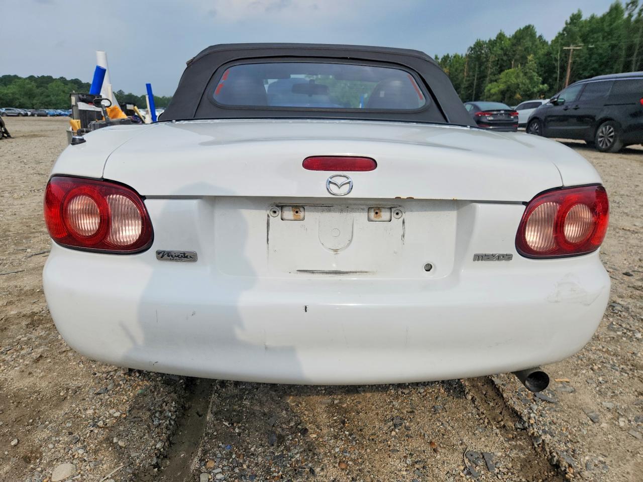 2003 Mazda Mx-5 Miata Base White vin: JM1NB353130312014