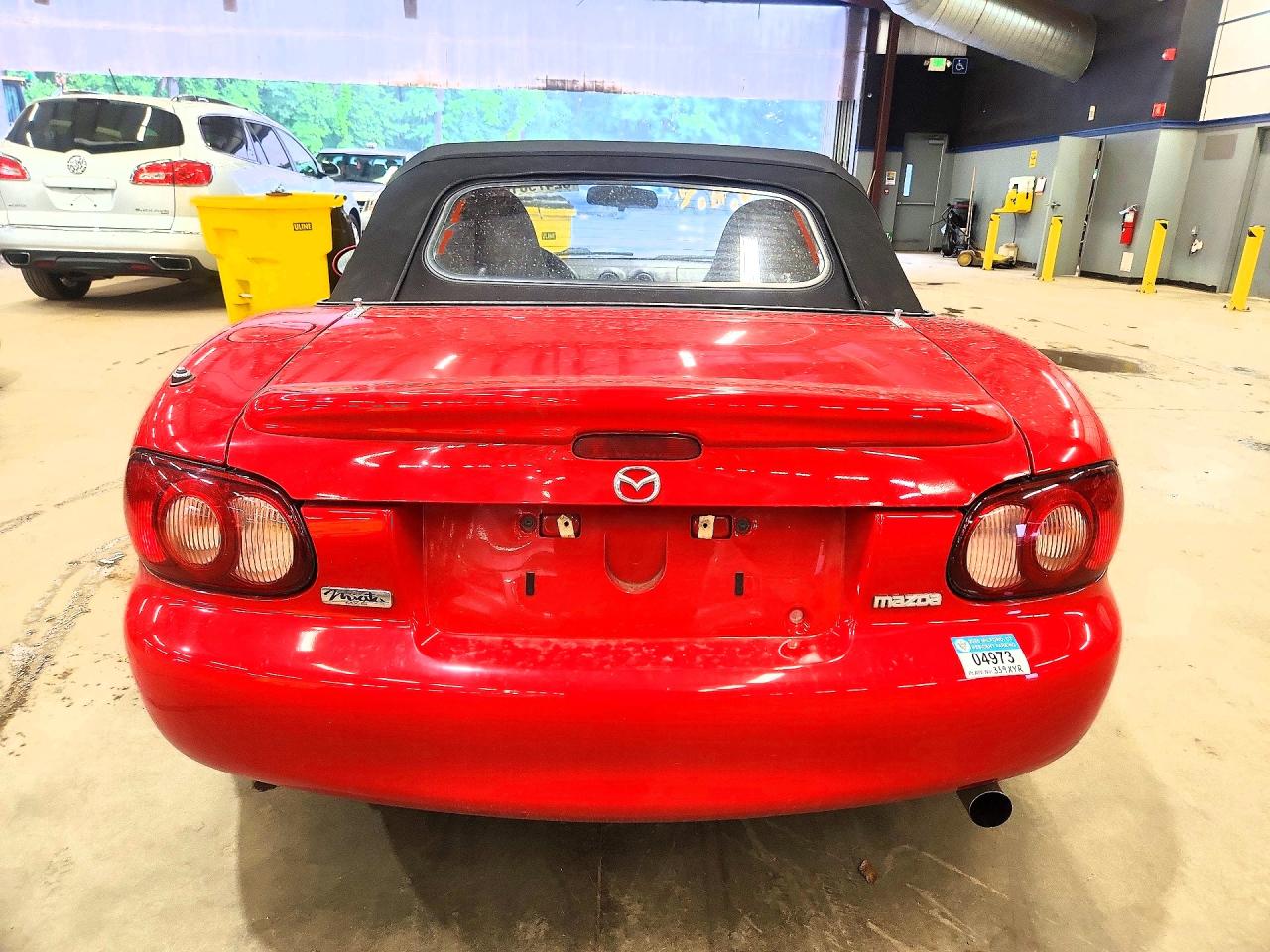 2004 Mazda Mx-5 Miata Base Red vin: JM1NB353140407514
