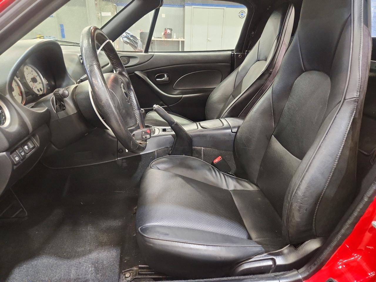 2004 Mazda Mx-5 Miata Base Red vin: JM1NB353140407514