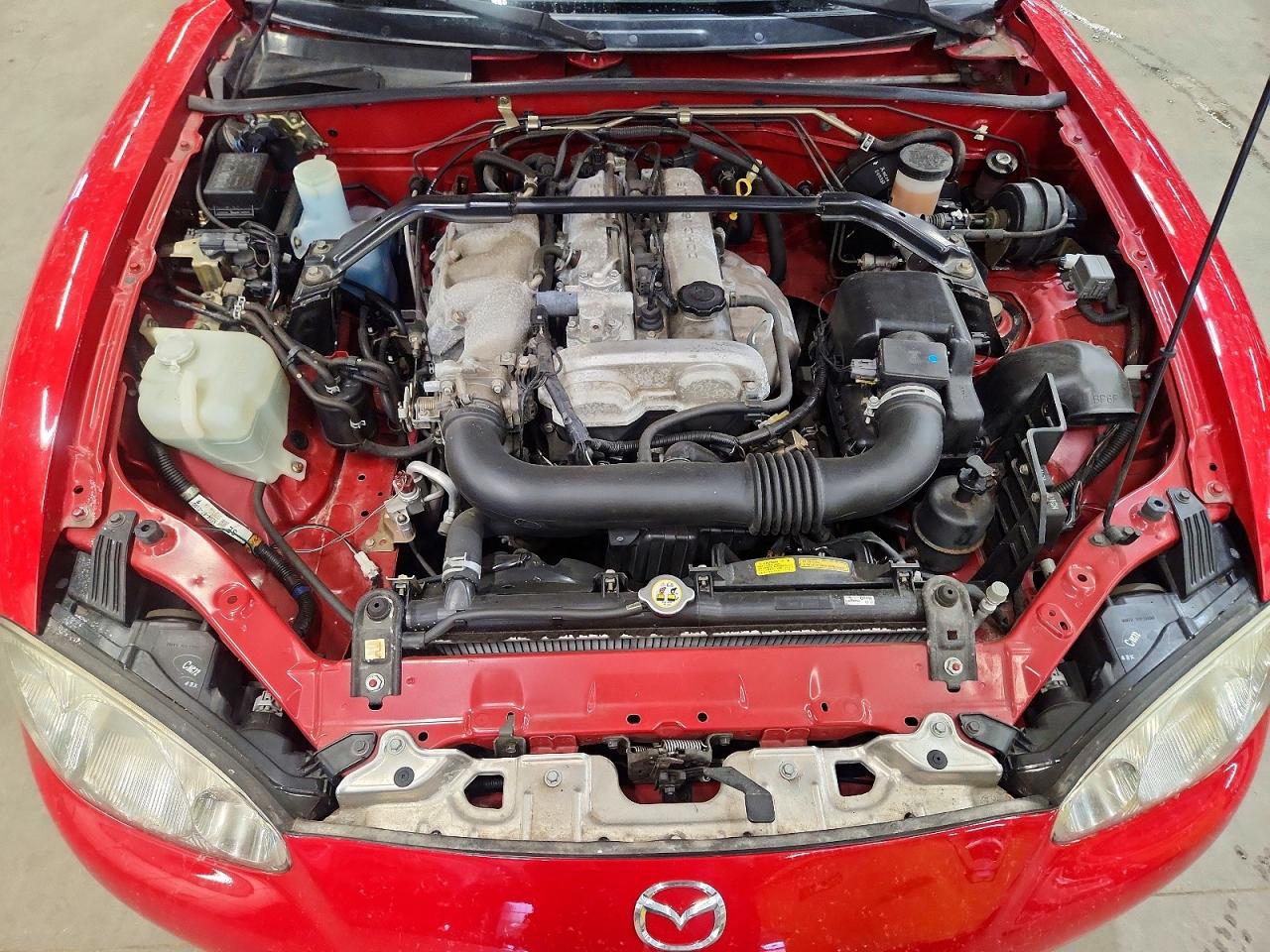 2004 Mazda Mx-5 Miata Base Red vin: JM1NB353140407514