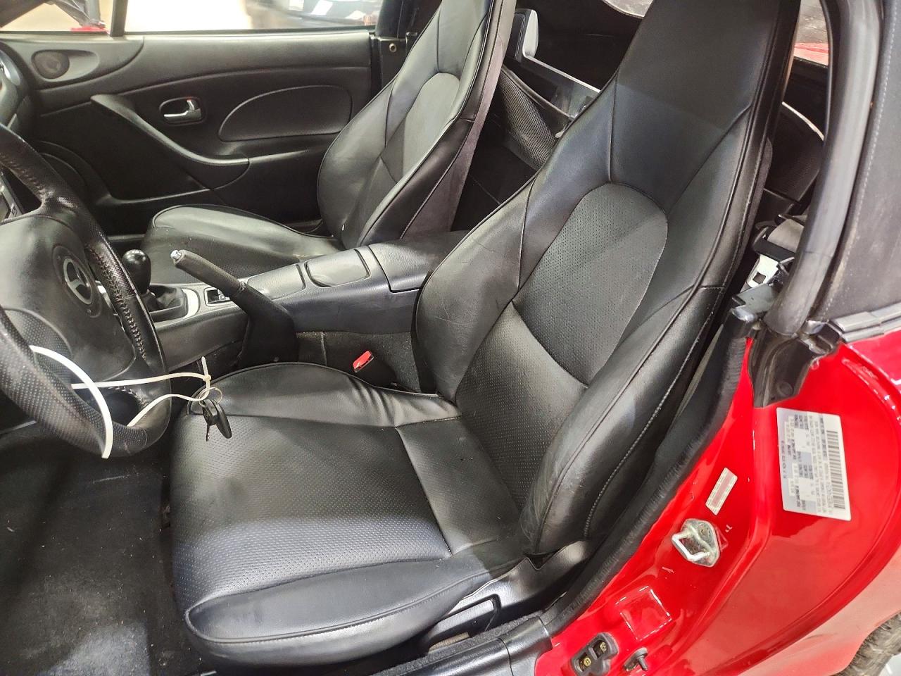 2004 Mazda Mx-5 Miata Base Red vin: JM1NB353140407514